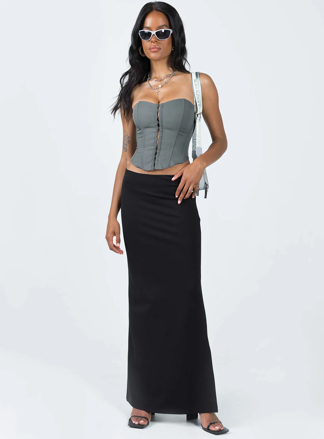Karley Low Waist Maxi Skirt Black Style Moment Subtle Finish