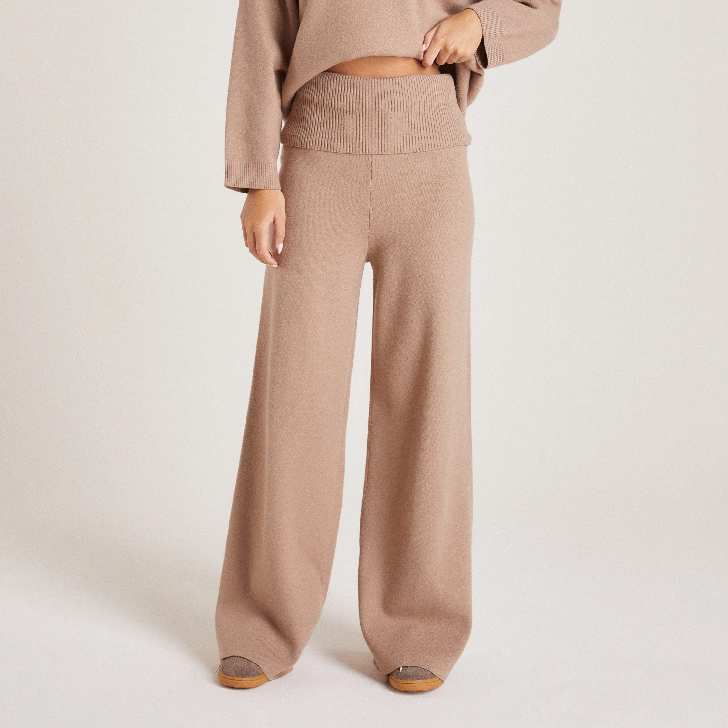 Core Utility Knitted Pants - Mink