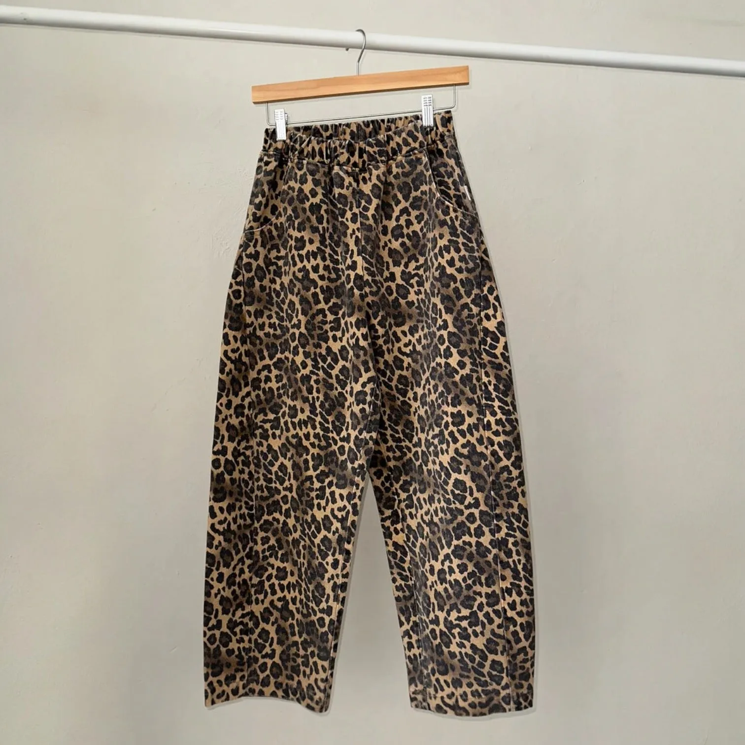 Quick Dry Fabric Smart Wear Le Bon Shoppe Arc Pants Leopard