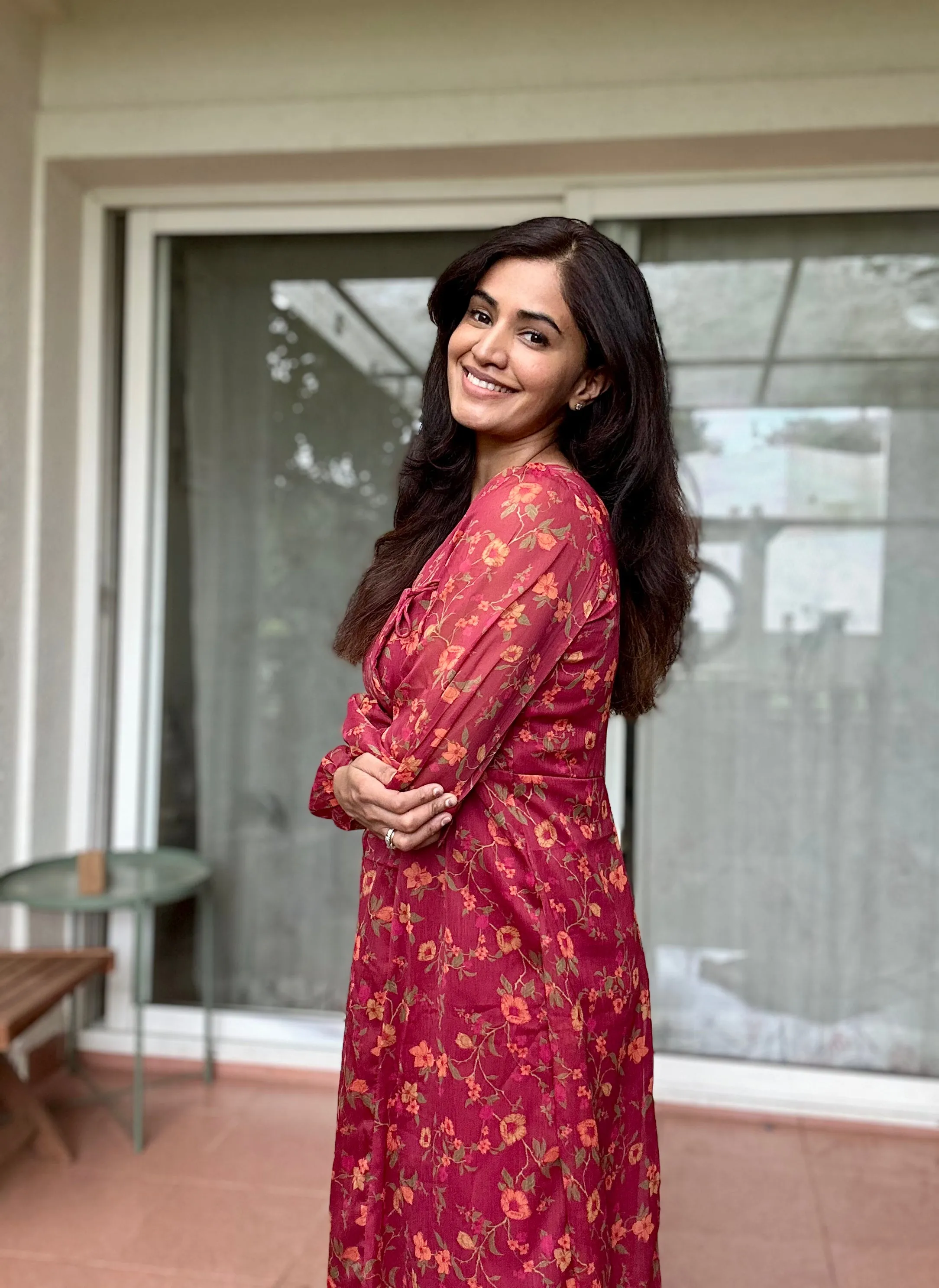 Chic Tailoring Waist Comfort Mode Lehja Maroon Dress