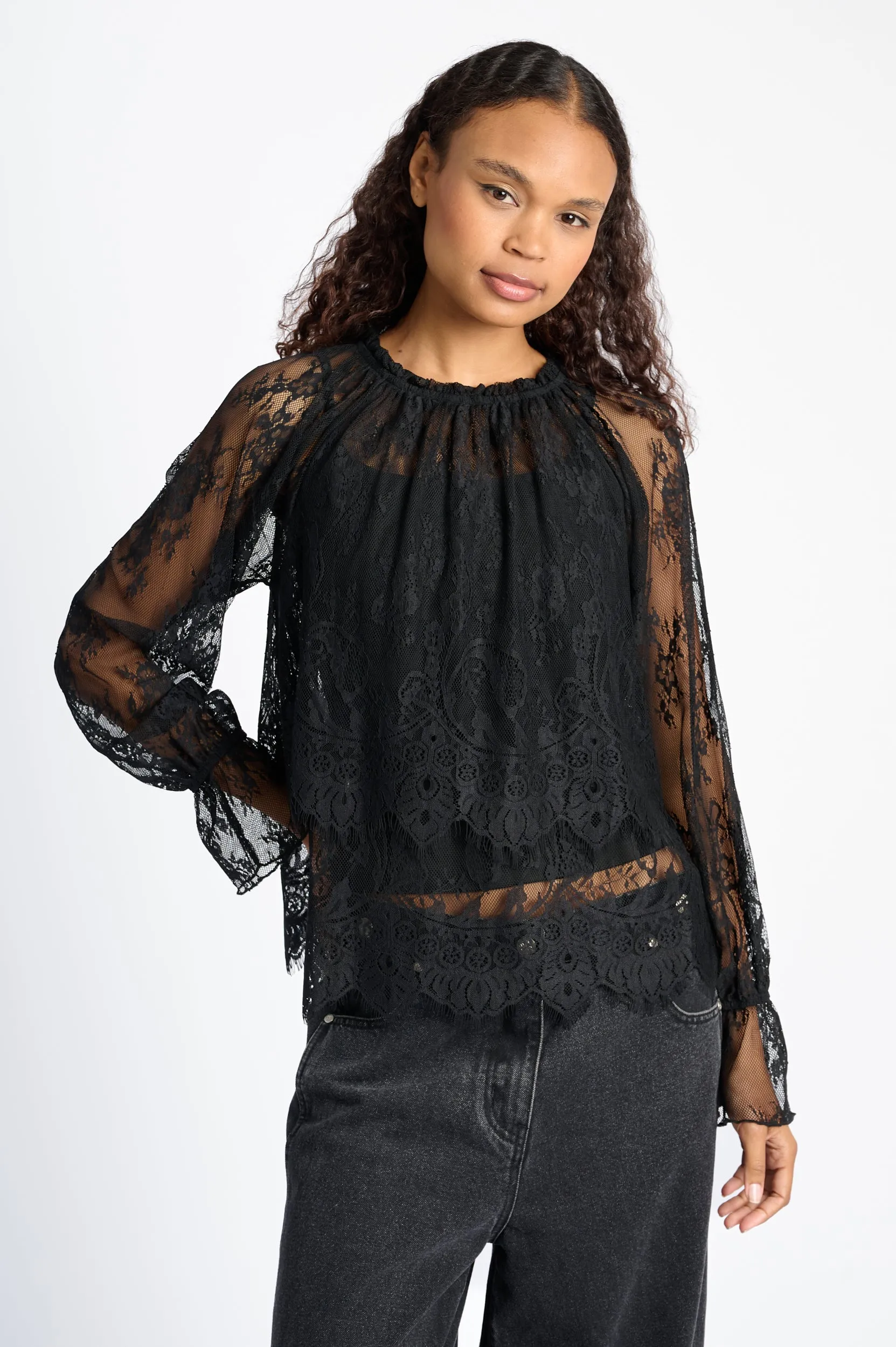 Tiered Blouse in Black Lace right size