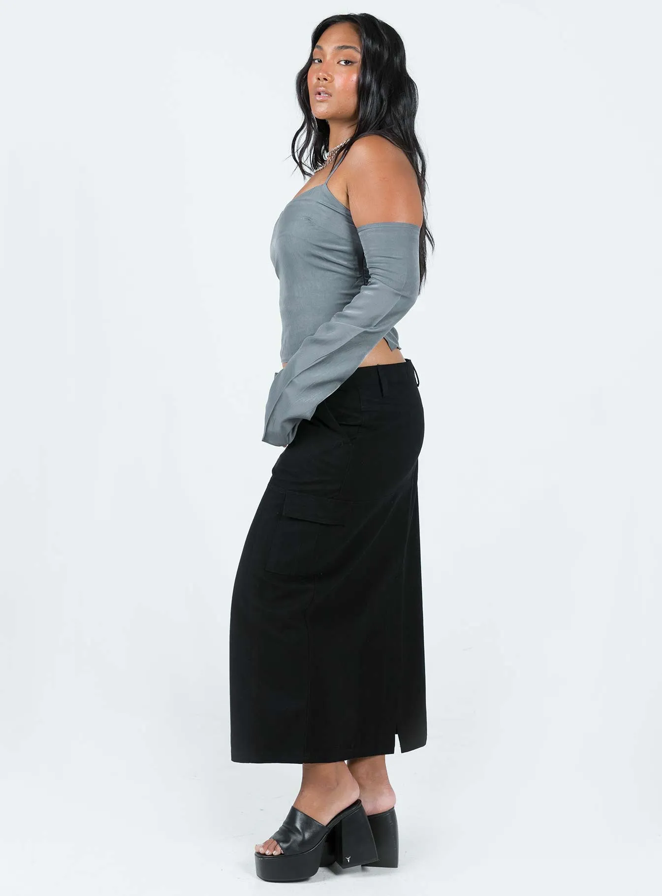 Motel Widya Skirt Panama Black Scalloped Edge