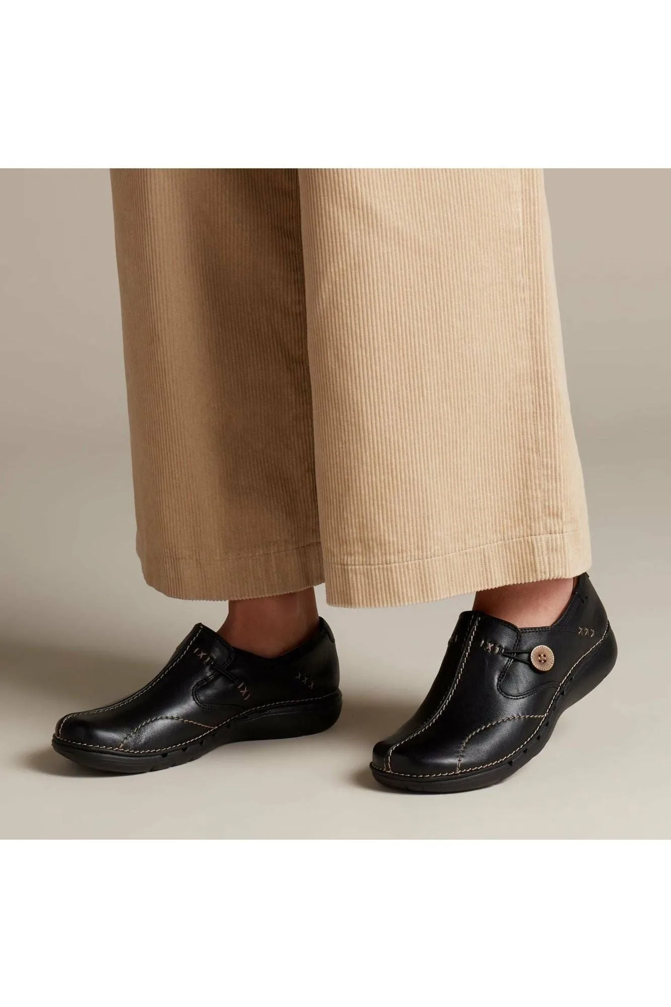 Wind Block Hot Pick Clarks Un Loop Black leather
