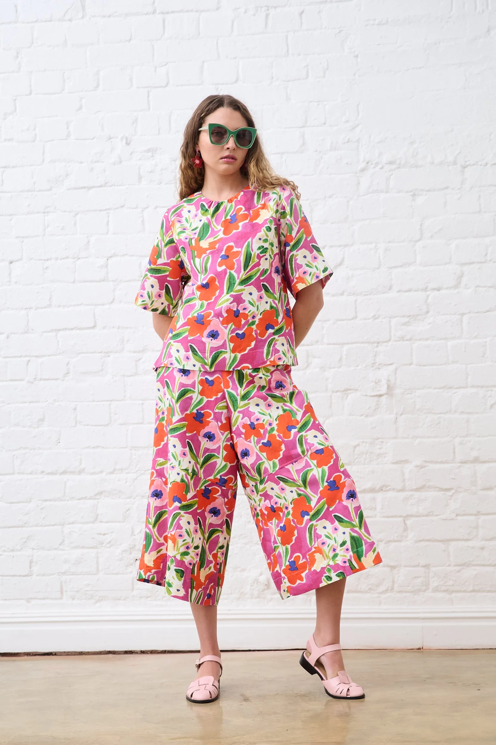 Comfortable Design long sleeved Linen T-Shirt in Watercolour Floral