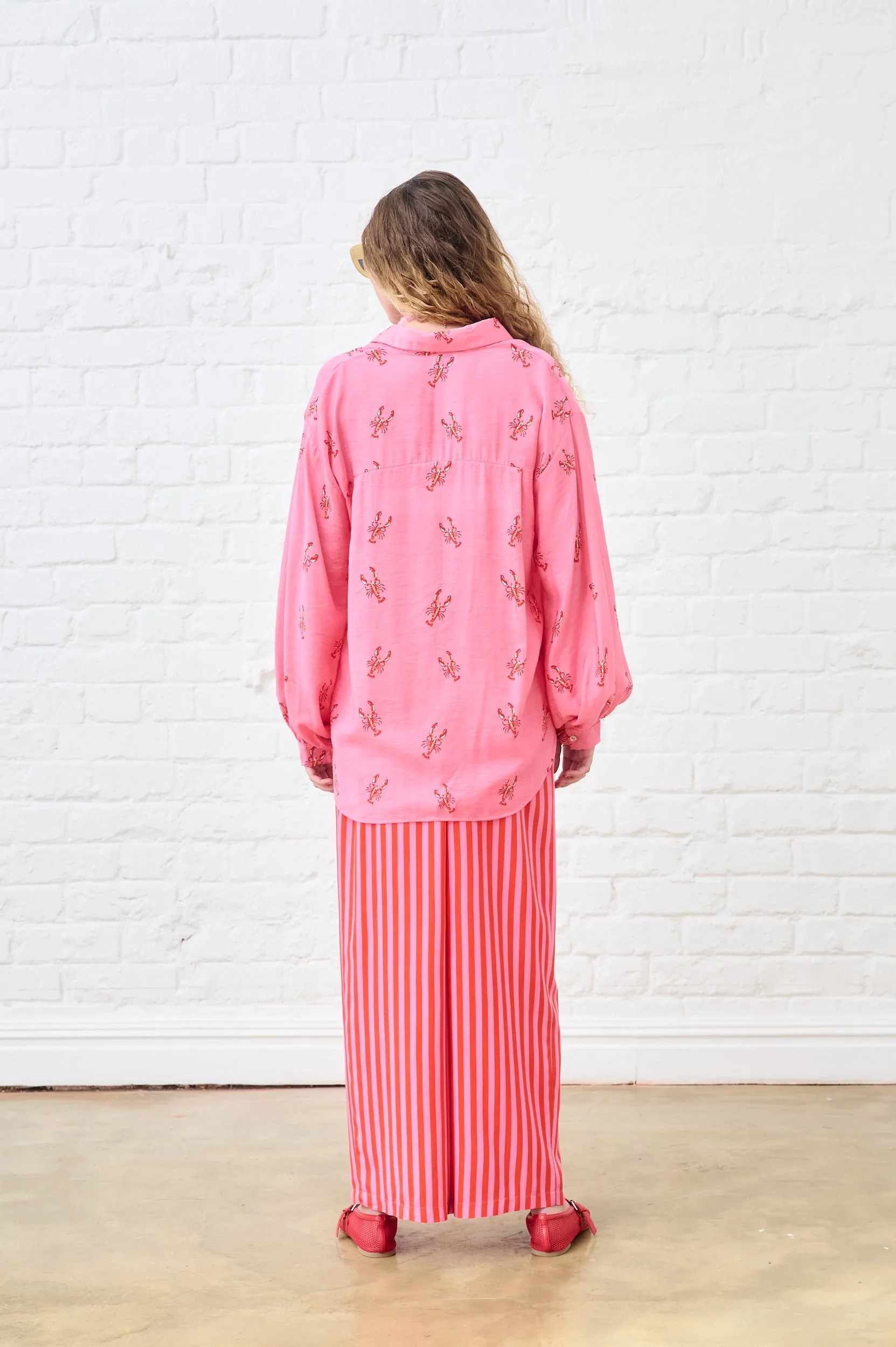 Bellow Sleeve Shirt in Lobster Print SustainableManufacturing Performance Comfort