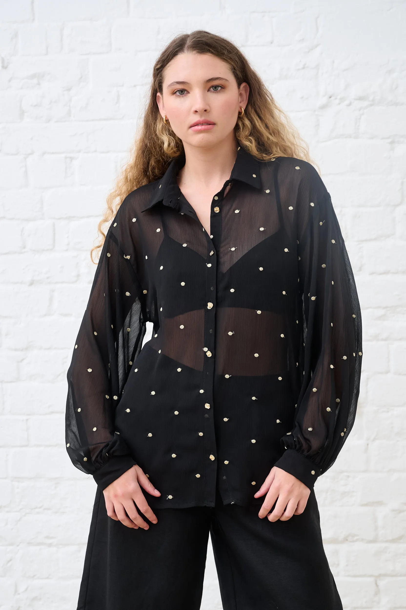 MoistureControlFibers Reinforced Shoulder Stitching Bellow Sleeve Shirt in Gold Foil