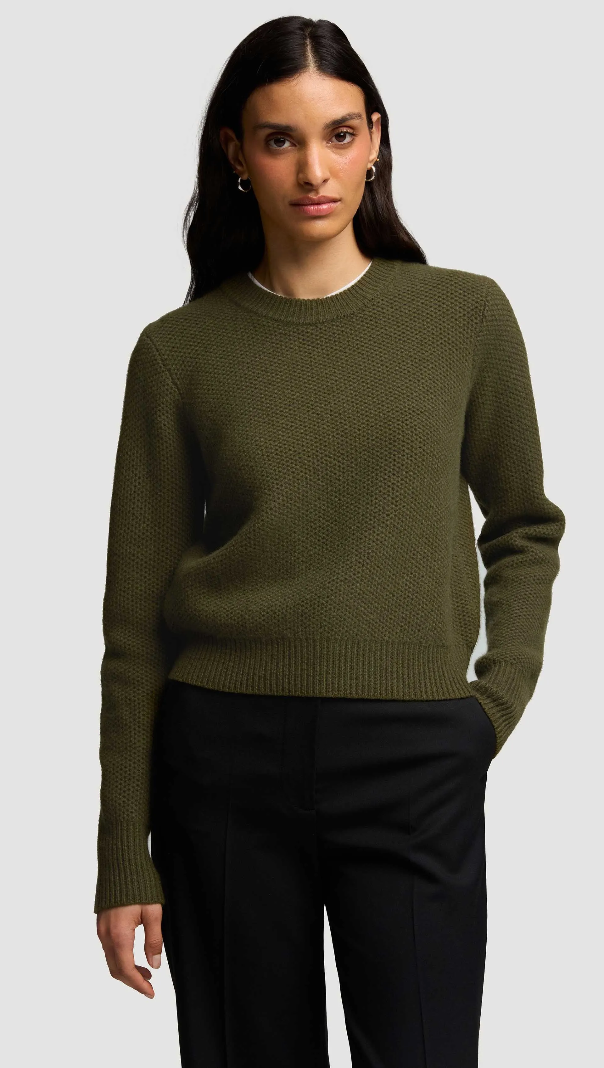 Shrunken Crewneck in Wool Cashmere | Olive Office Casual Home Comforted
