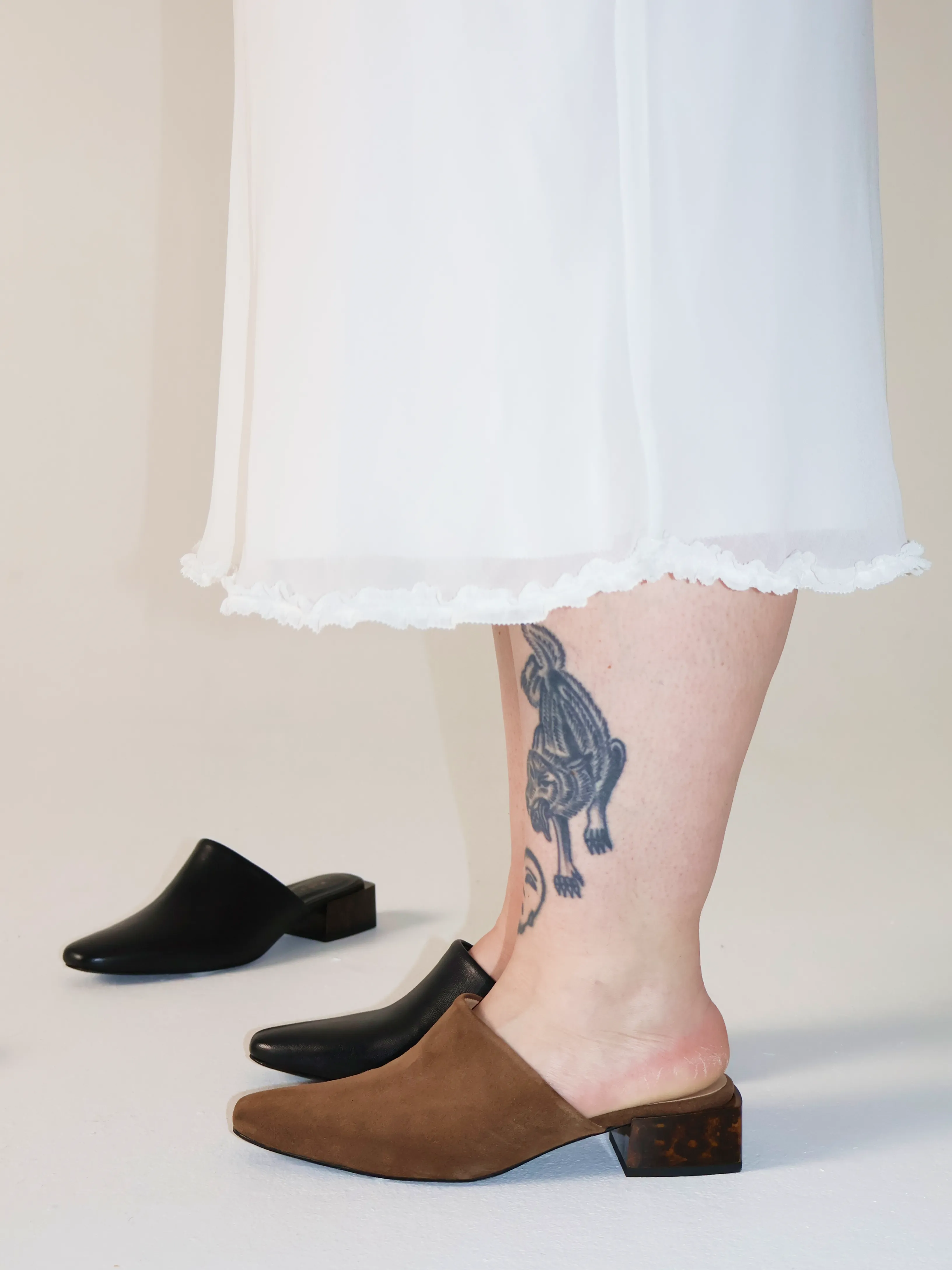 Bold Open Toe Heels Navio Tan Suede Mule