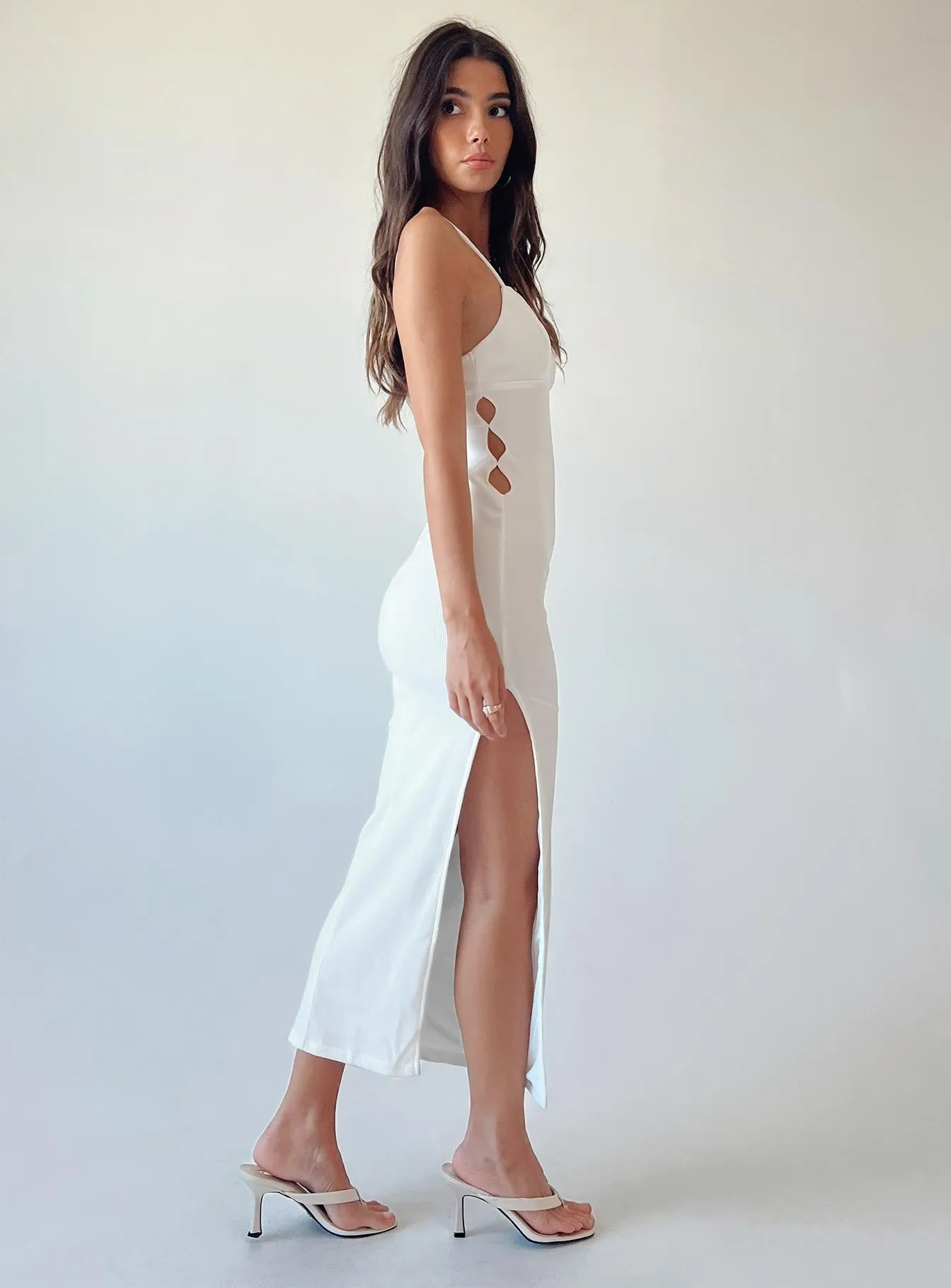 Fresh Glow Classic Flow Maila Maxi Dress White