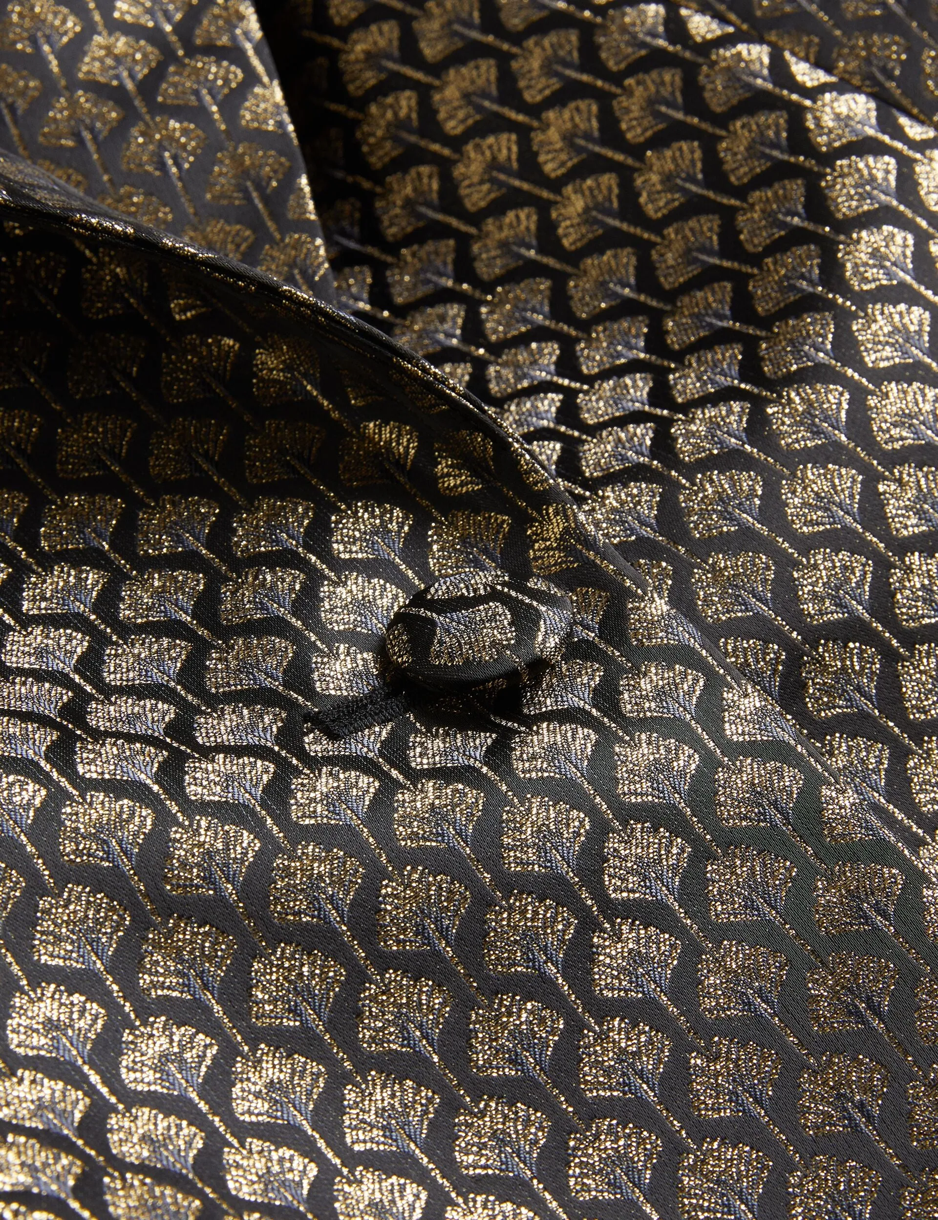 Survival Use MANGU | BLACK