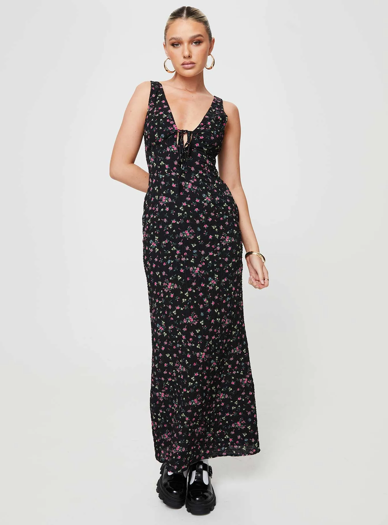 Marlita Maxi Dress Black Fashion-forward day dress Flattering Layers