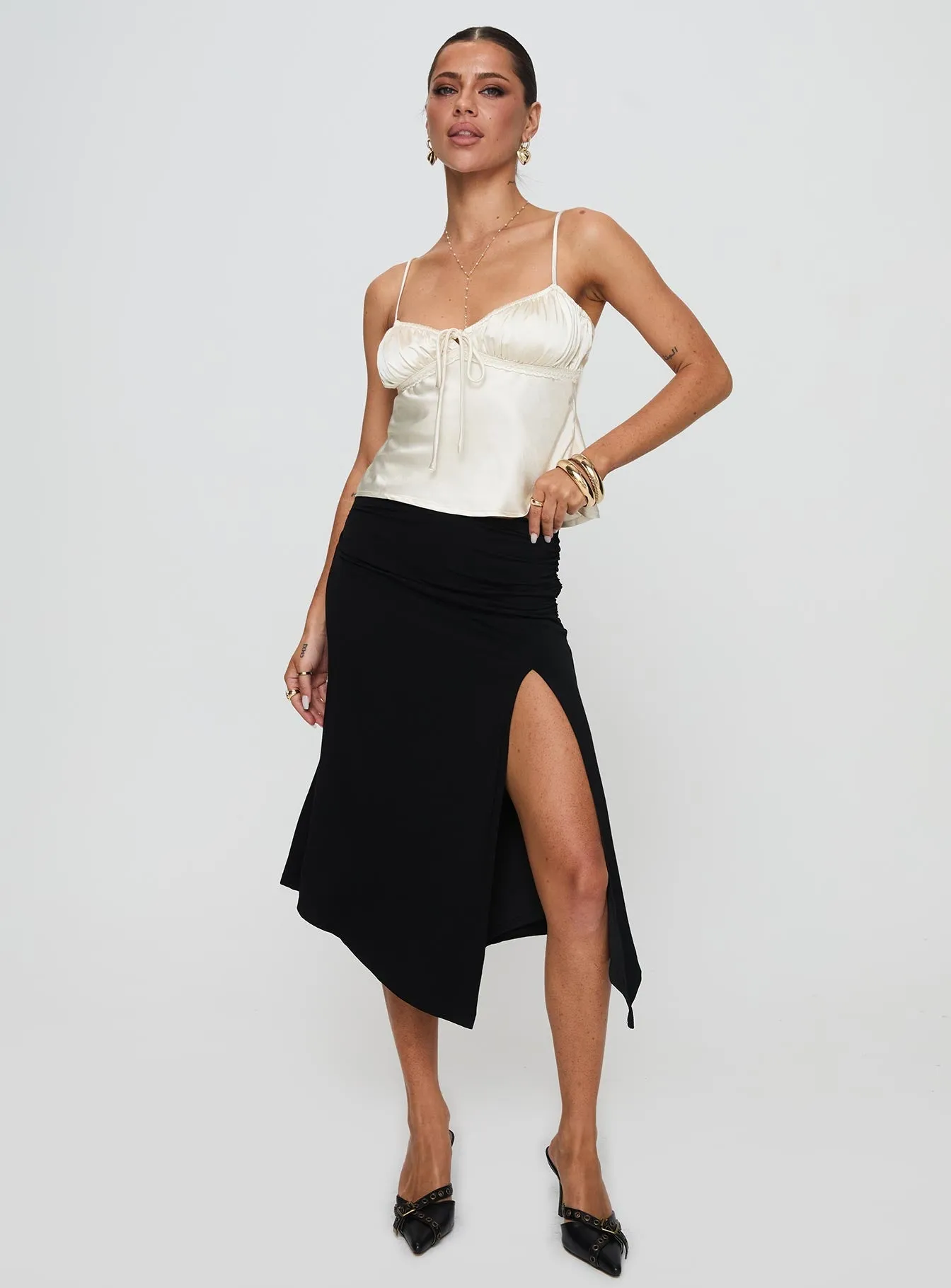 Flexible Material Seamless Edging Venissa Ruched Midi Skirt Black