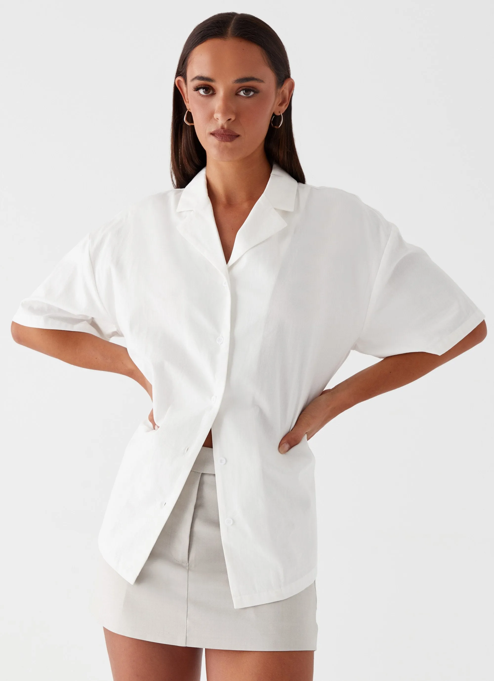 Bold and Comfortable Hadley Open Back Short Sleeve Shirt - White