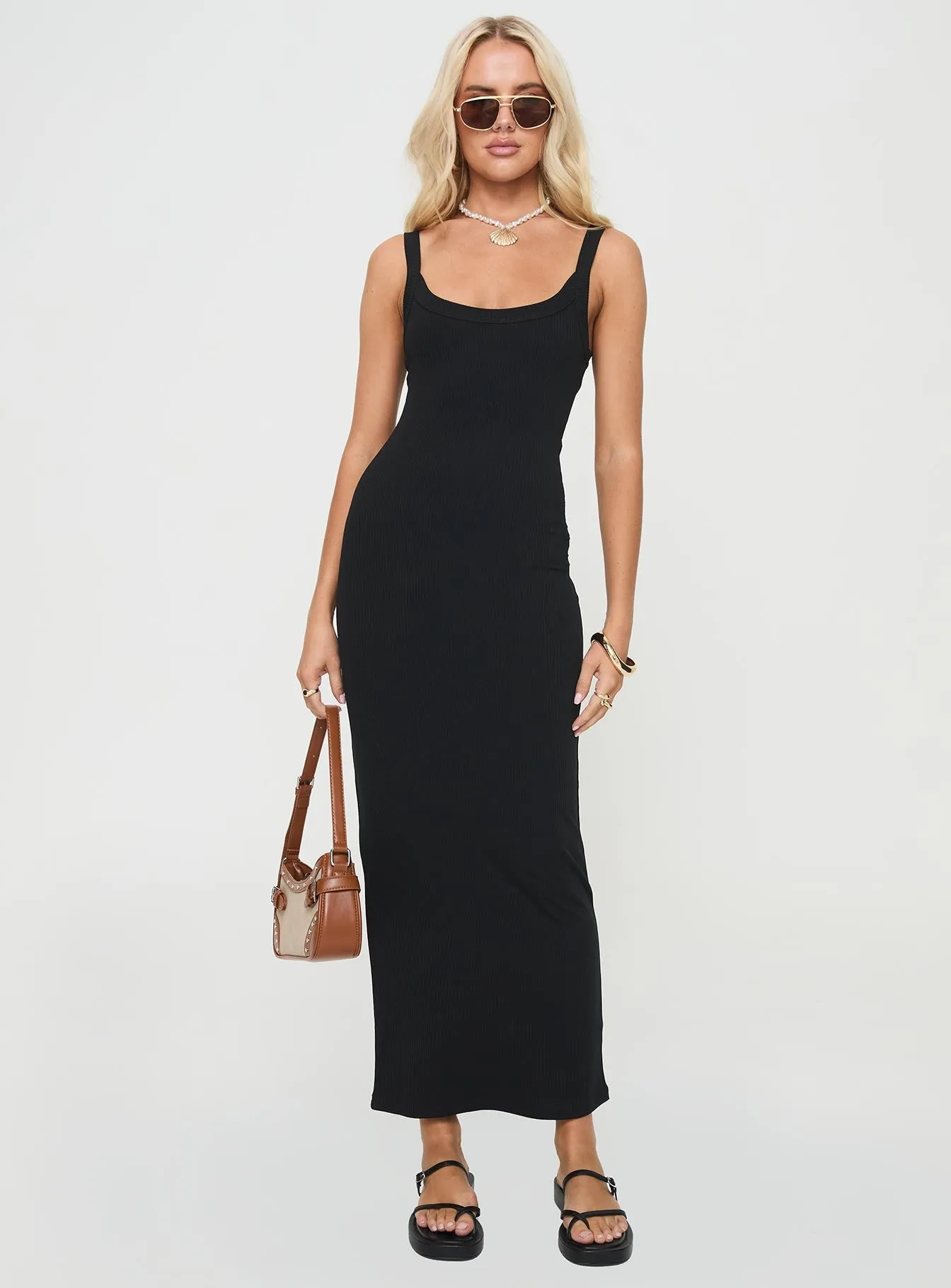 Montwood Maxi Dress Black Flattering Design