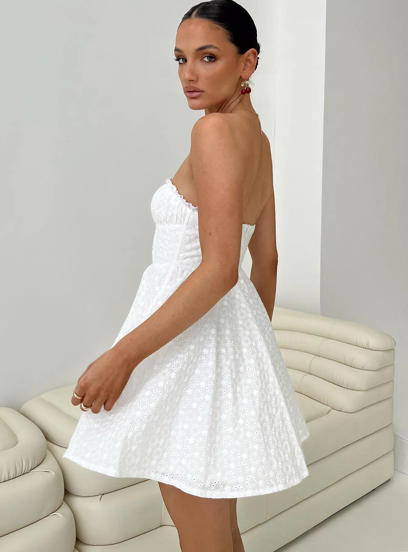Textured Surface Versatile and Comfortable Nataria Strapless Mini Dress White