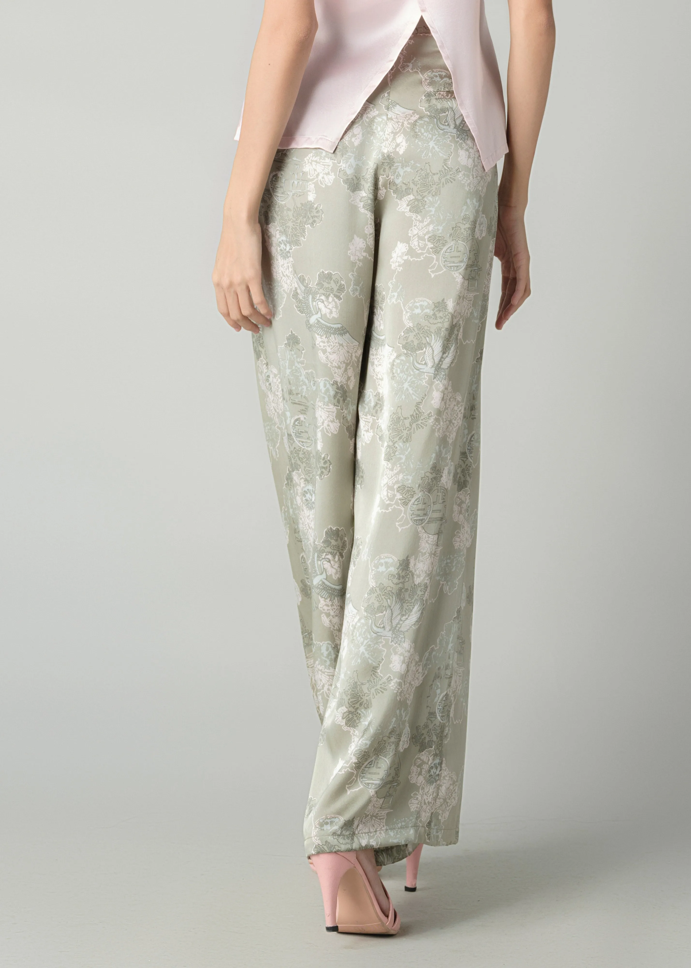 EAGLE - SHOU BREEZE Sport Performance Design Light Reflective Details