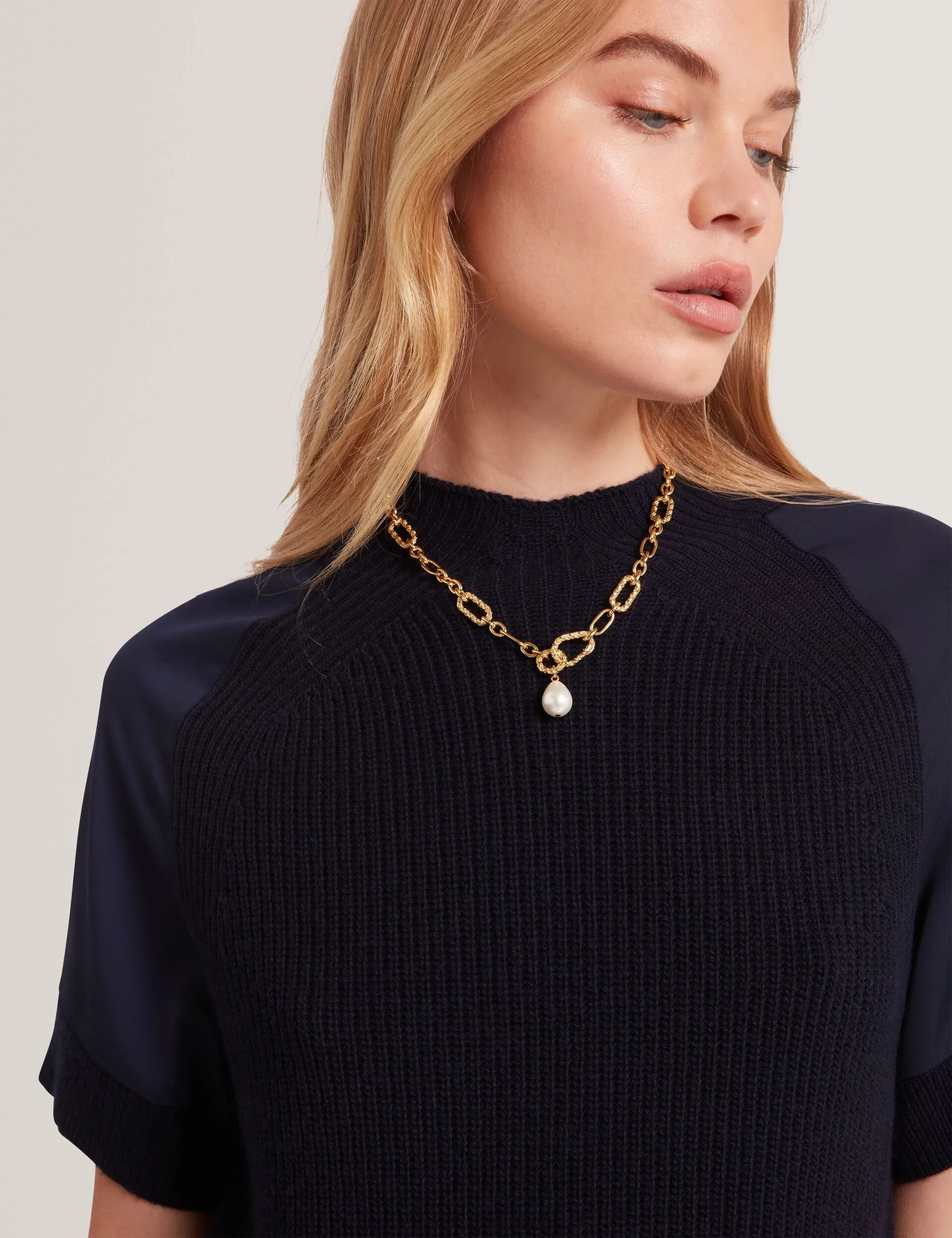 ONZAA | NAVY Four Way Stretch Design