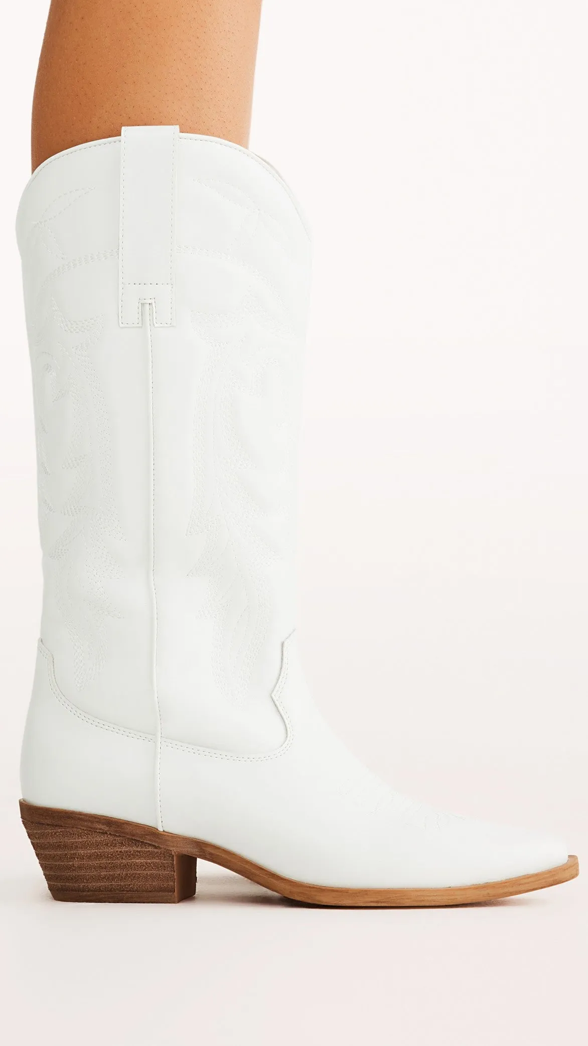 Rugged Outsole Bold Wear Ottilie Boots - White