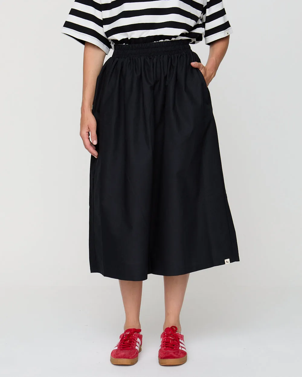 Layered Structure Fresh Style Joyce Black Midi Skirt