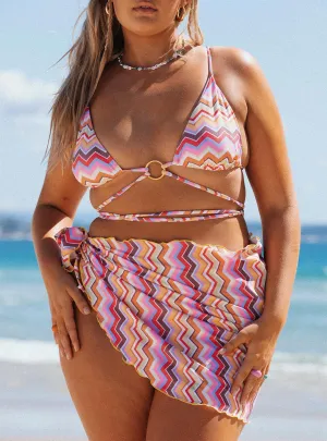 Visual Outfit Bold Print Paradise Sarong Multi Zig Zag