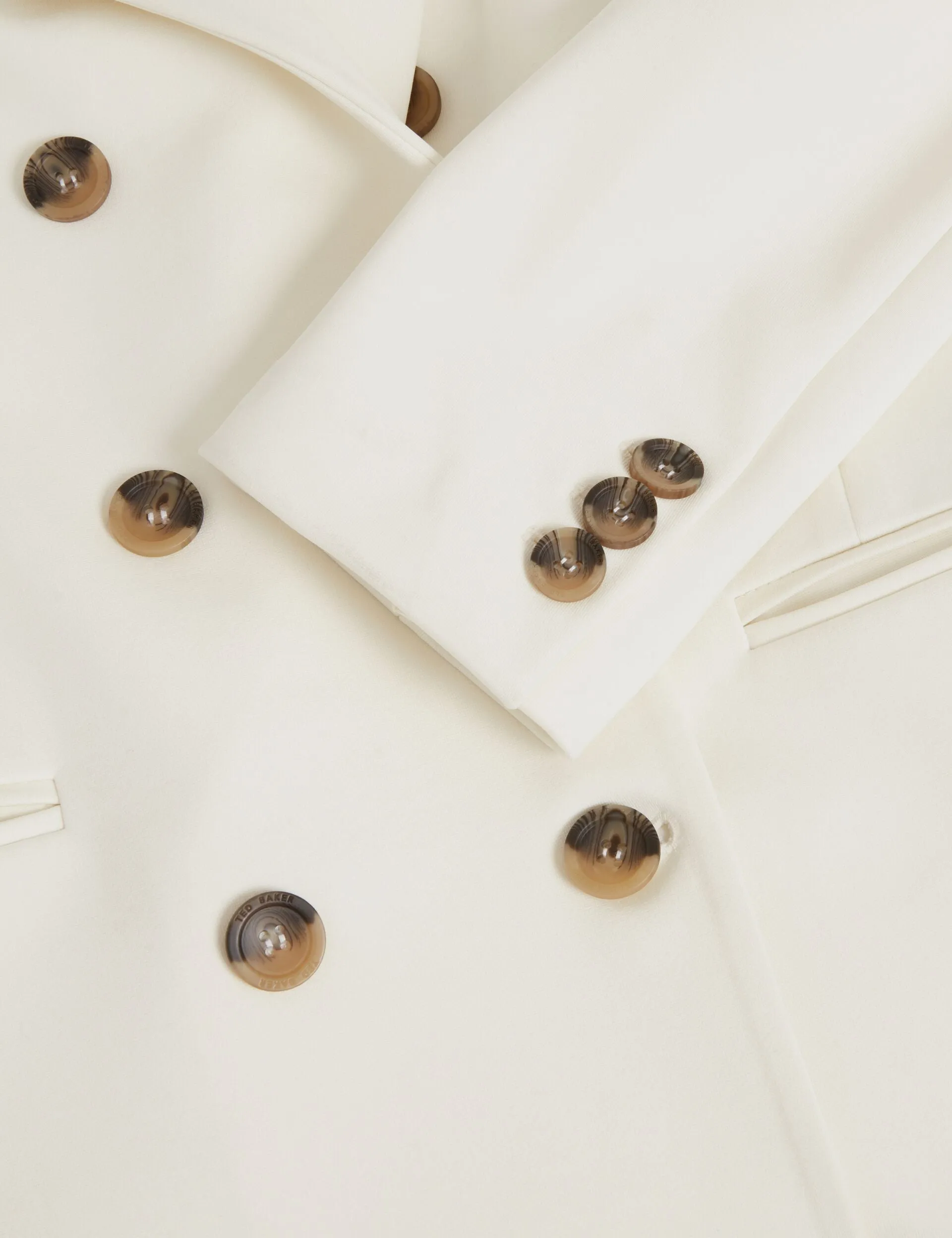 Anti Static Finish PAWLYN | IVORY