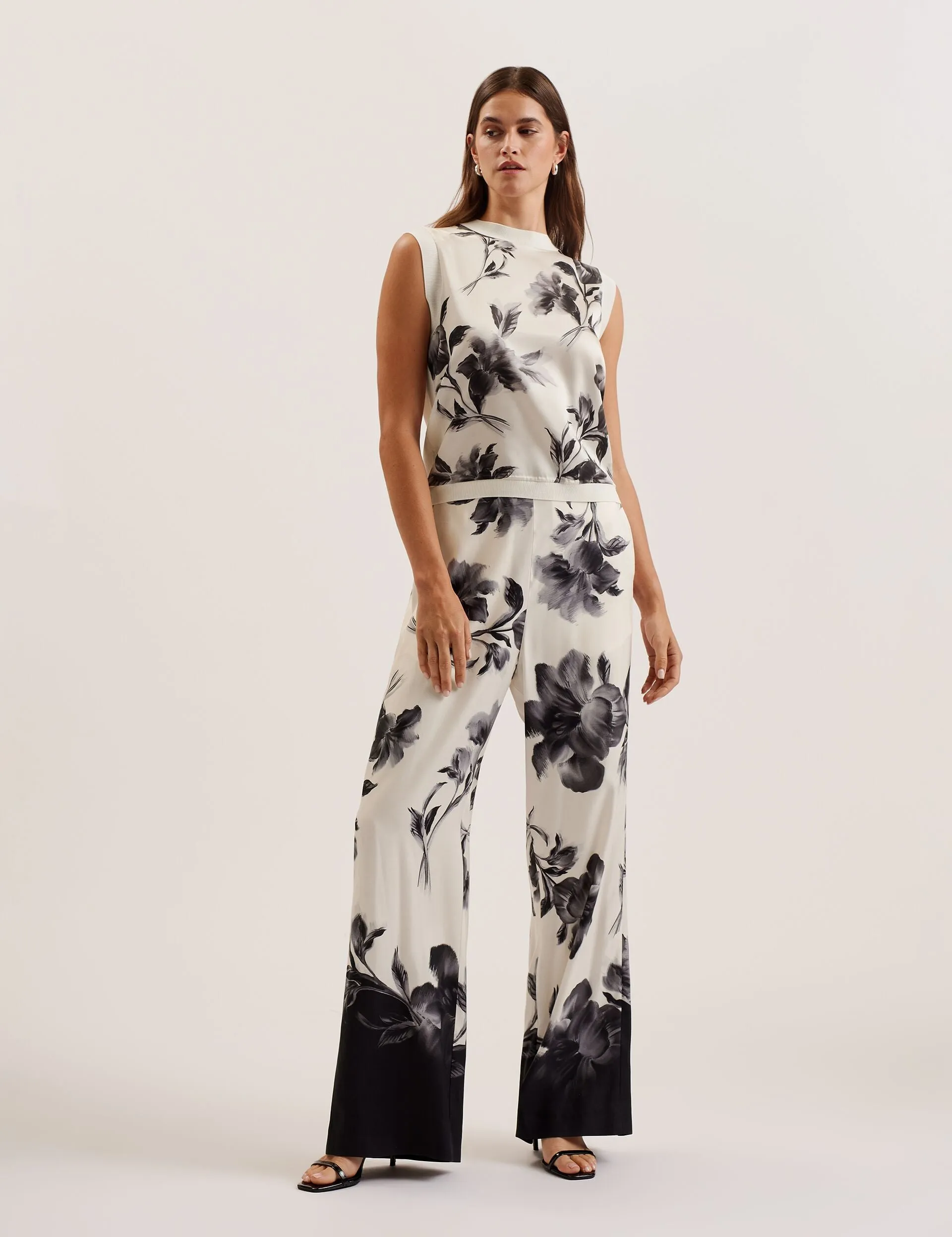 Textured Weave Design Simple Look PERLOMA | IVORY