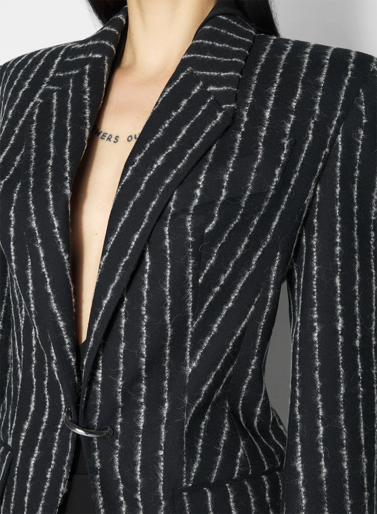 Flexible Layer Fit pinstripe wool pierced tailored jacket