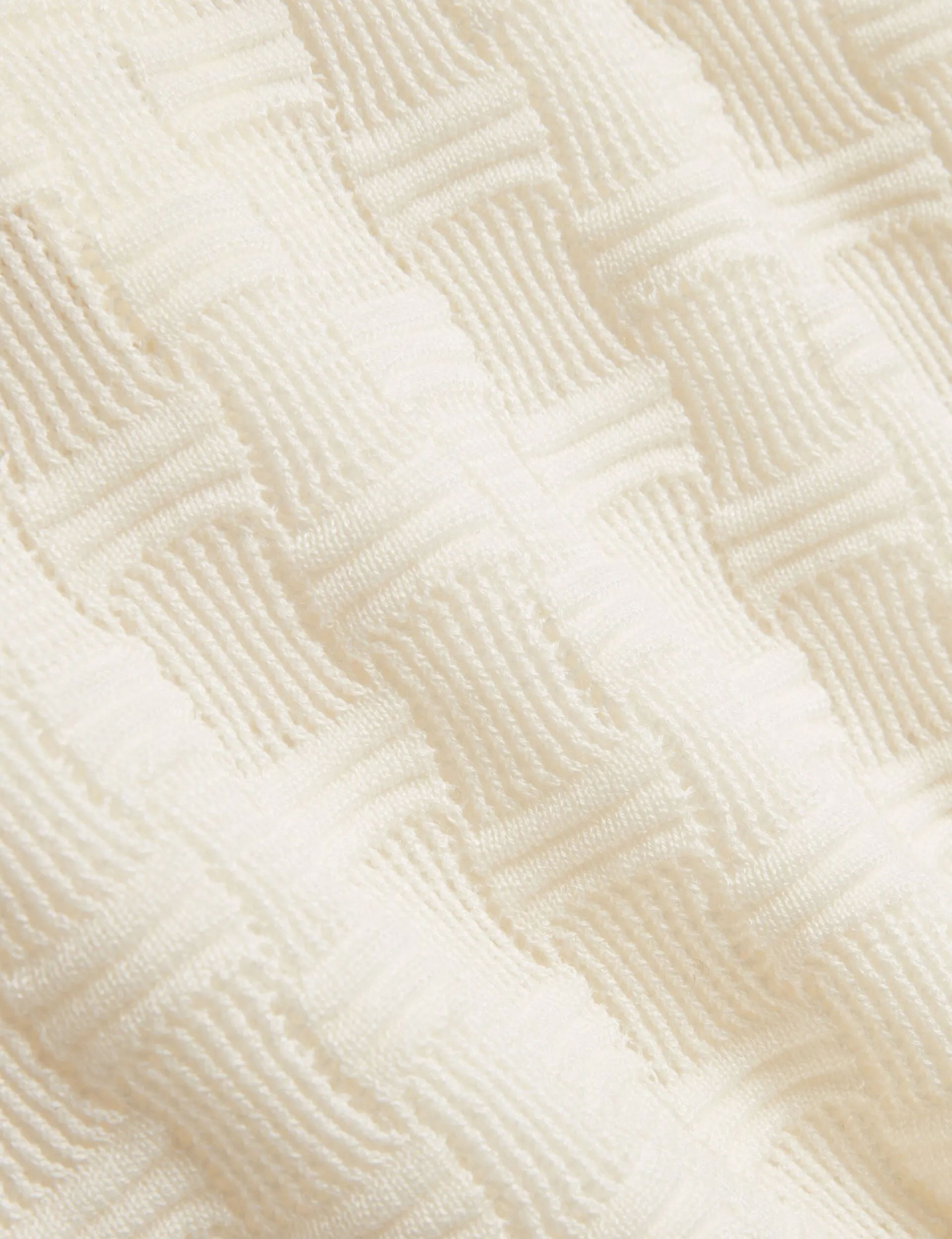 HighDensity Weave MoistureWicking Technology EMETA | WHITE