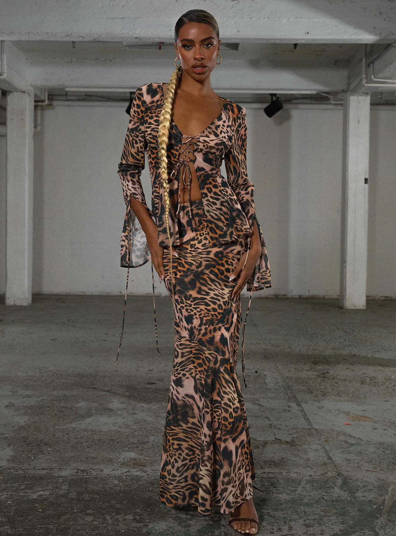 Outfit Flow JGR & STN Martine Skirt Black / Brown