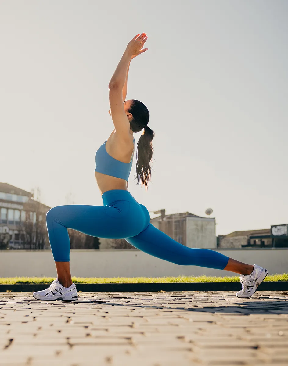 Relentless 7/8 Legging in Sky Blue Mature Charm