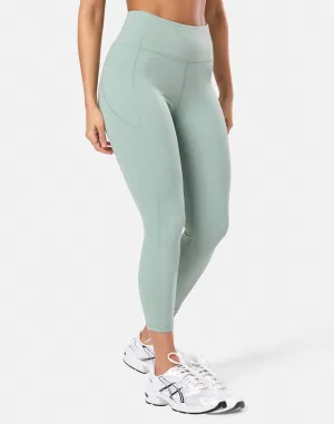 Relentless 7/8 Legging in Summer Green Urban Cool