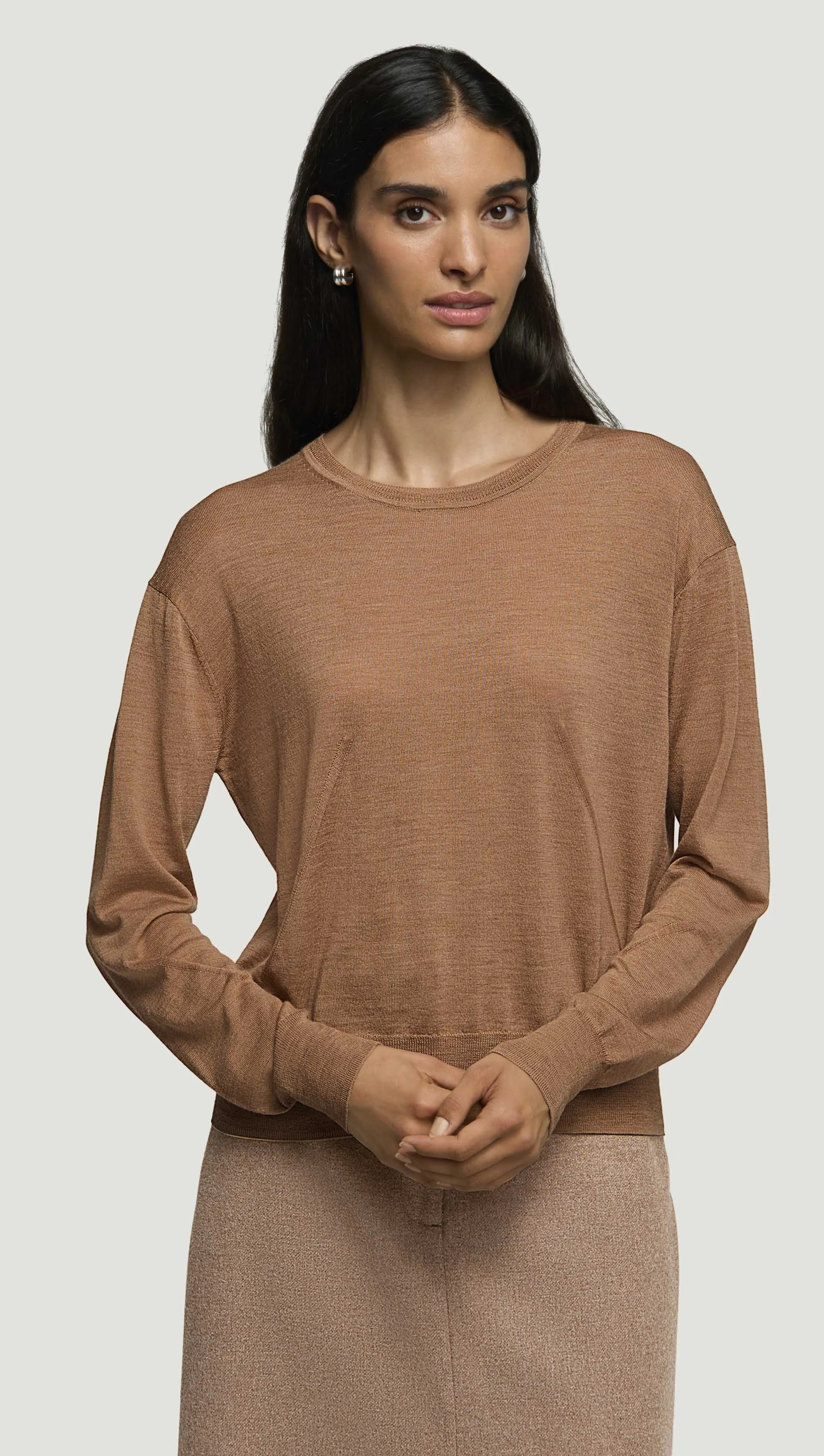 Hand Linked Seams Fine Crewneck in Merino Silk | Camel