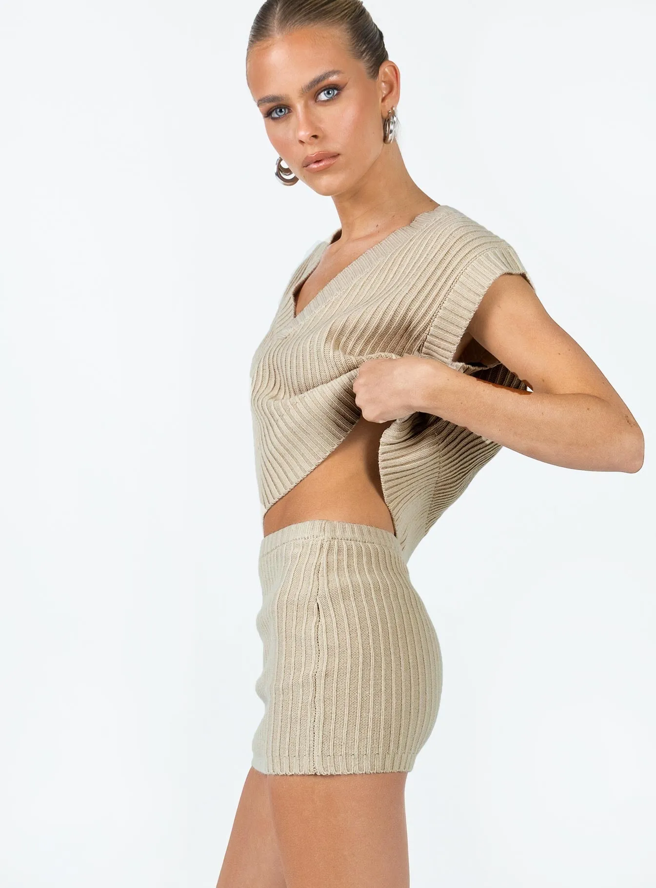 Saddle Knit Mini Skirt Beige Fashion Collab Performance Outfit