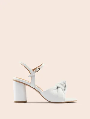 Noto White Heel party mode