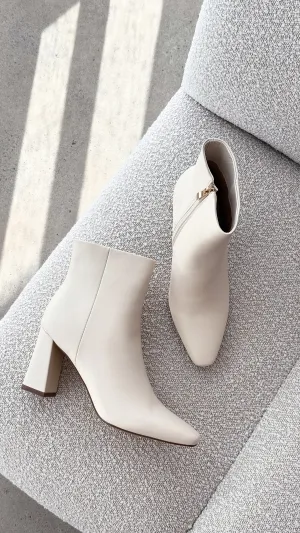 Indeera Boots - Bone Impact Resistance