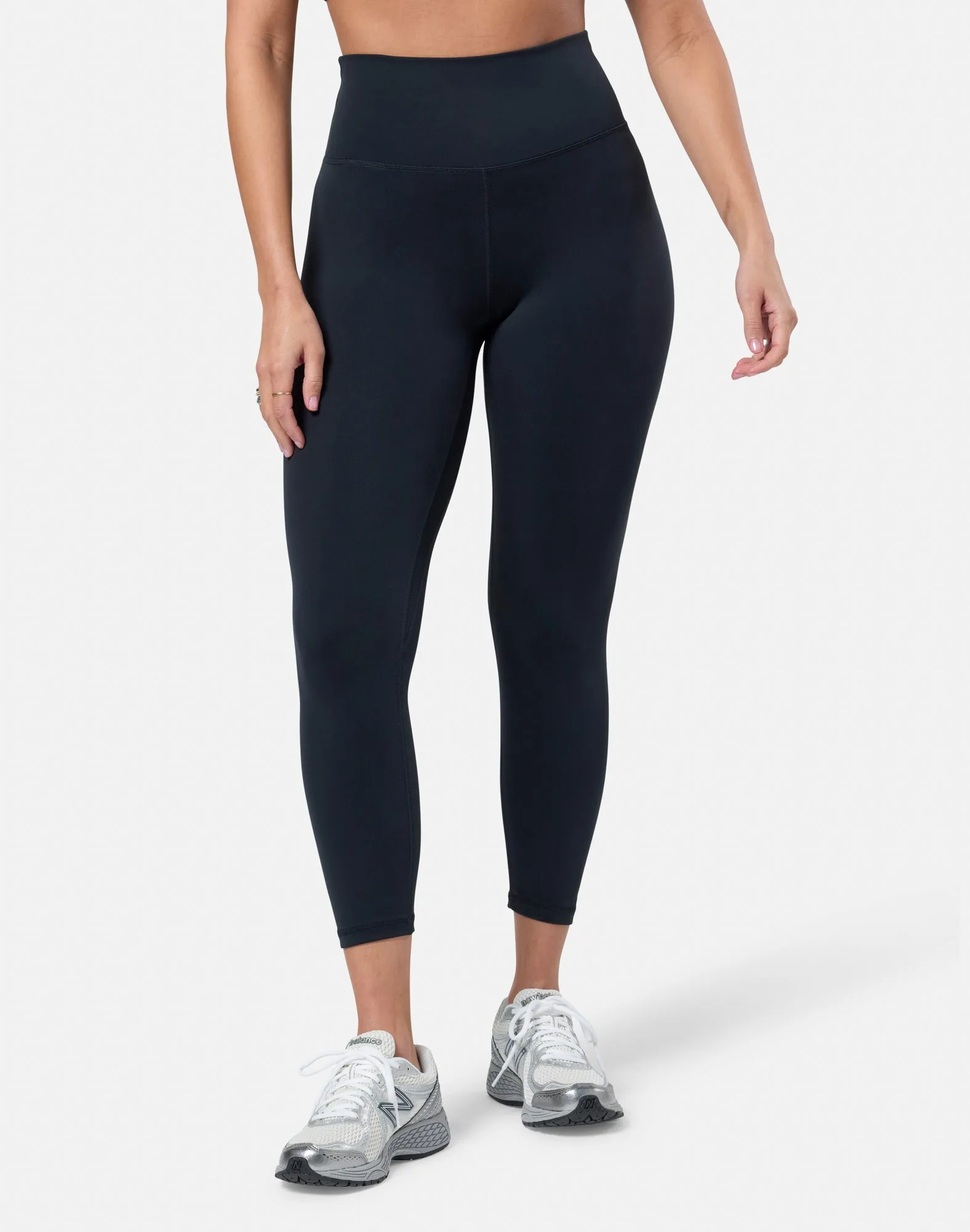 Soft-Motion 7/8 Legging in Black Sheer Glow