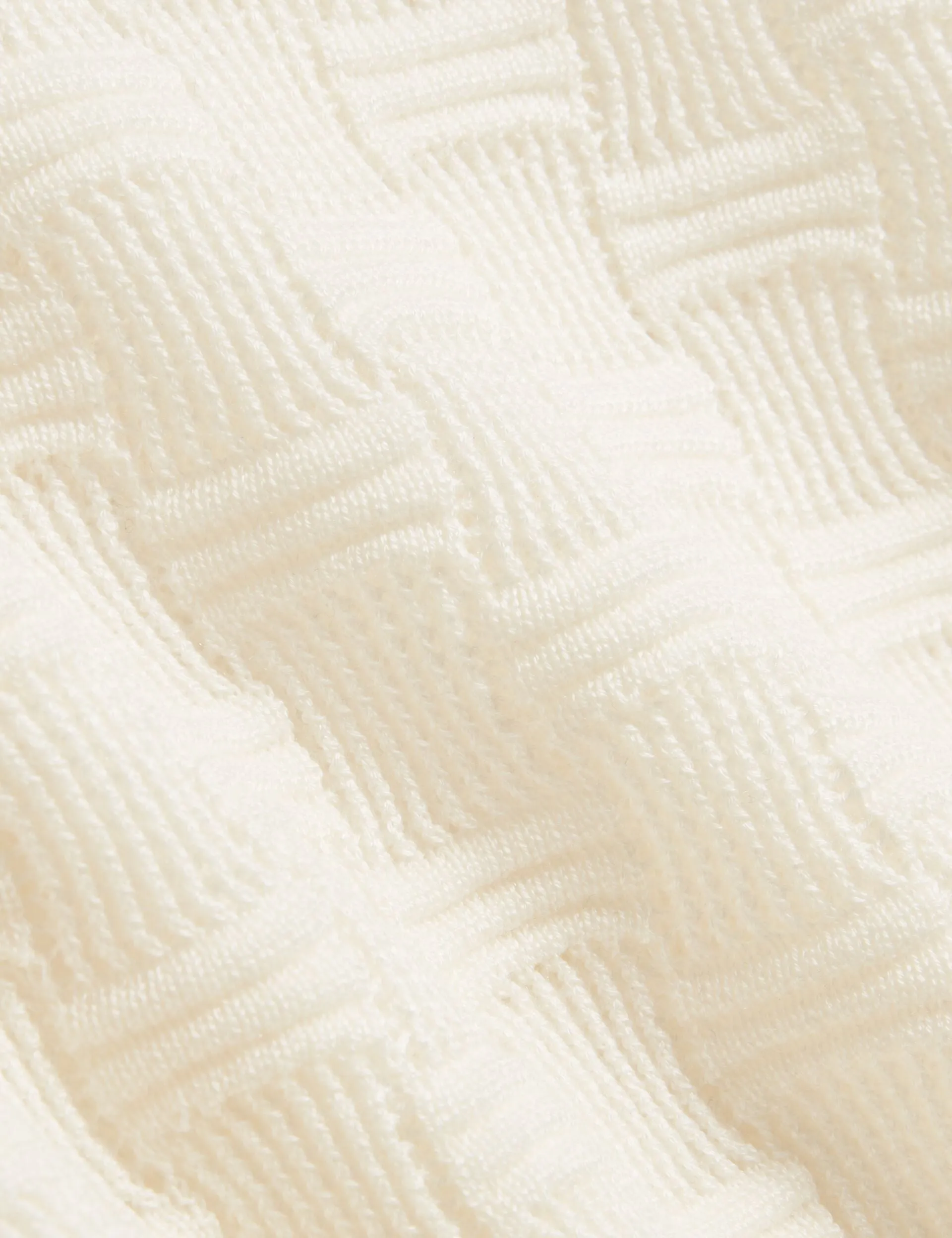 YUNA | WHITE Temperature Regulating Knit Neutral palette