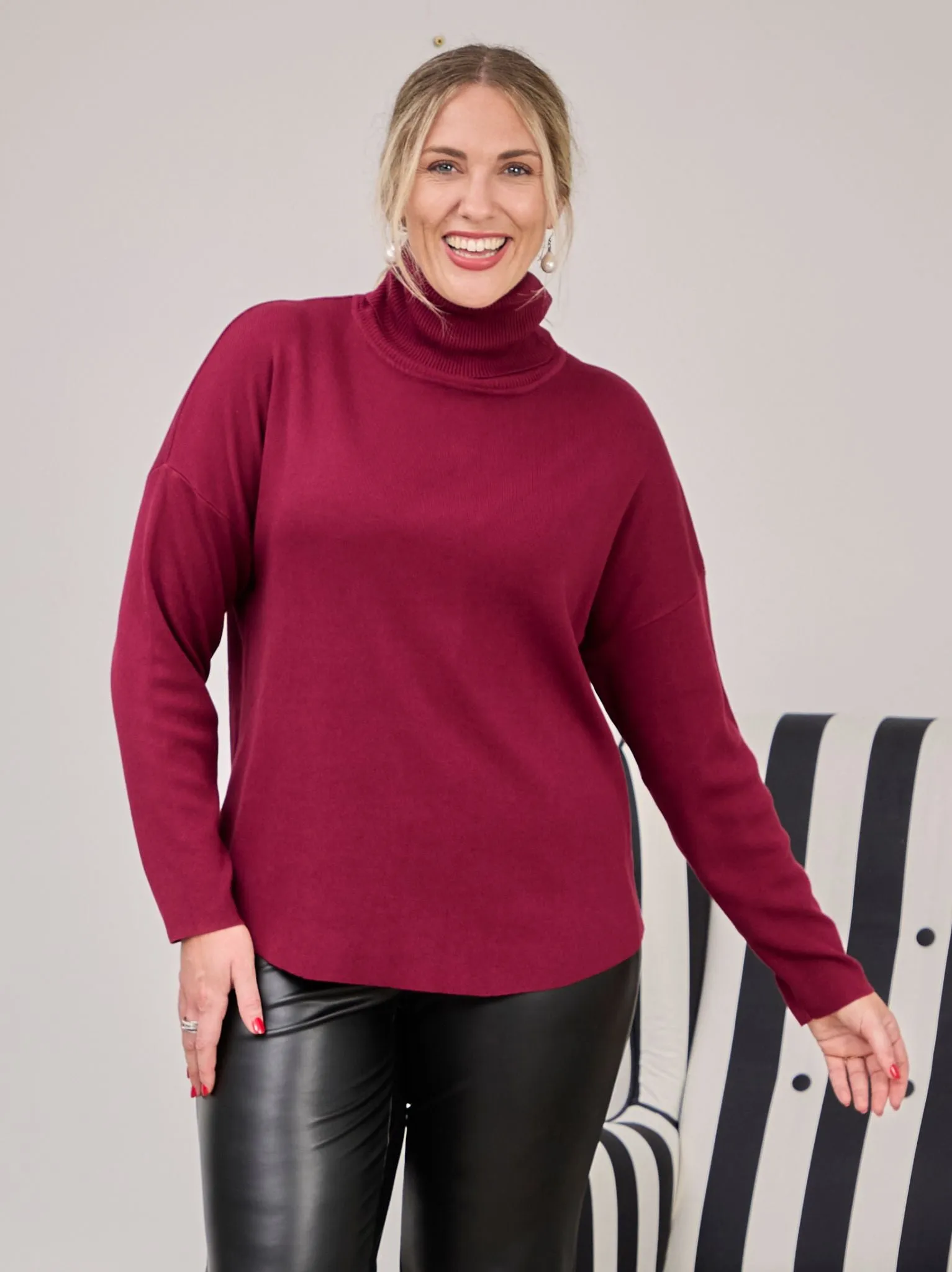 Molly Knitted Jumper - Burgundy Biodegradable Fiber Compact Knit Technique