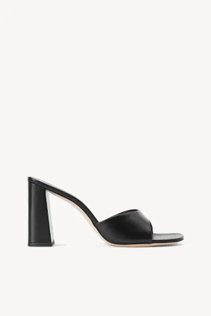SLOANE HEEL | BLACK Seasonal Feel Glossy Finish