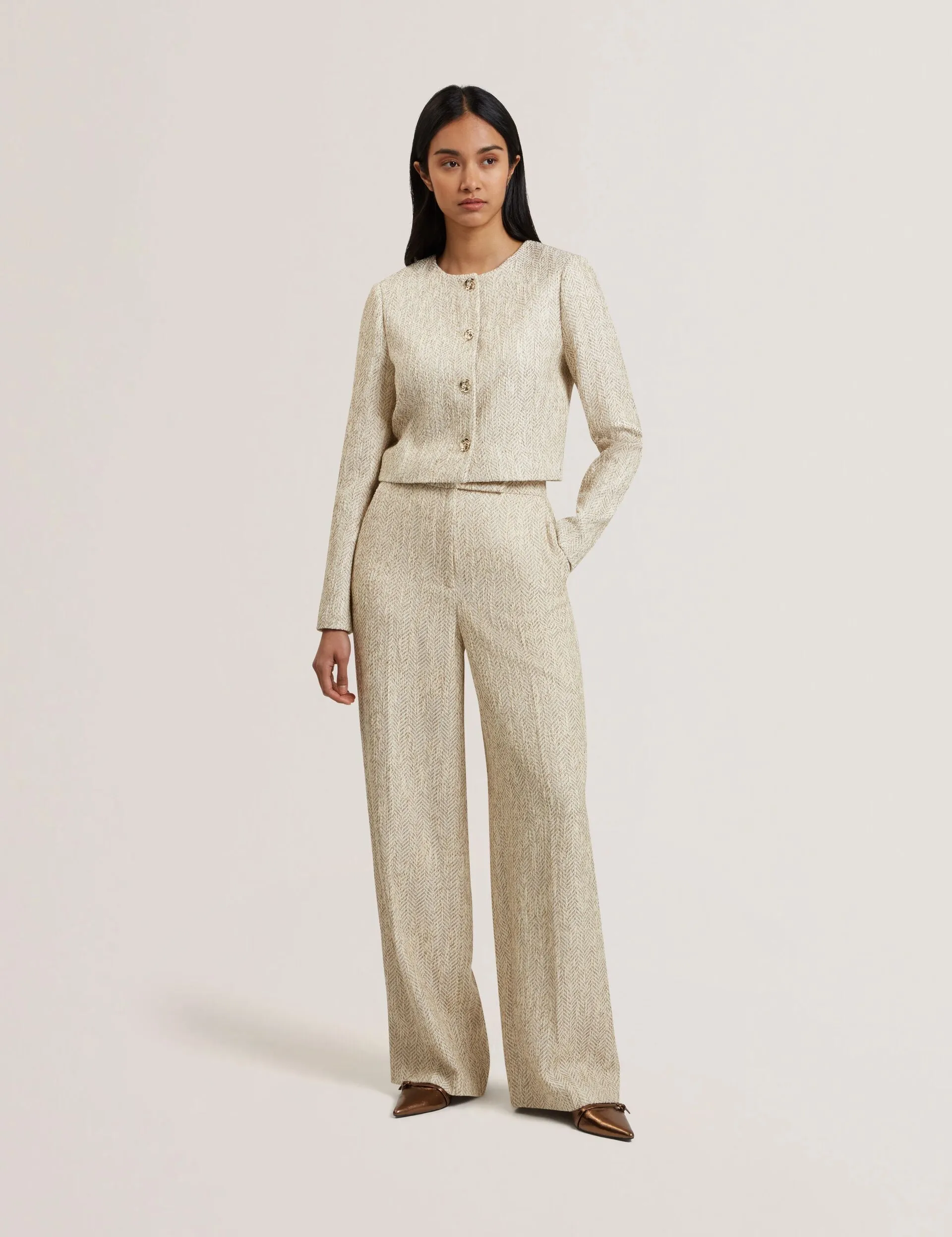 VULPA | IVORY Pocket Details