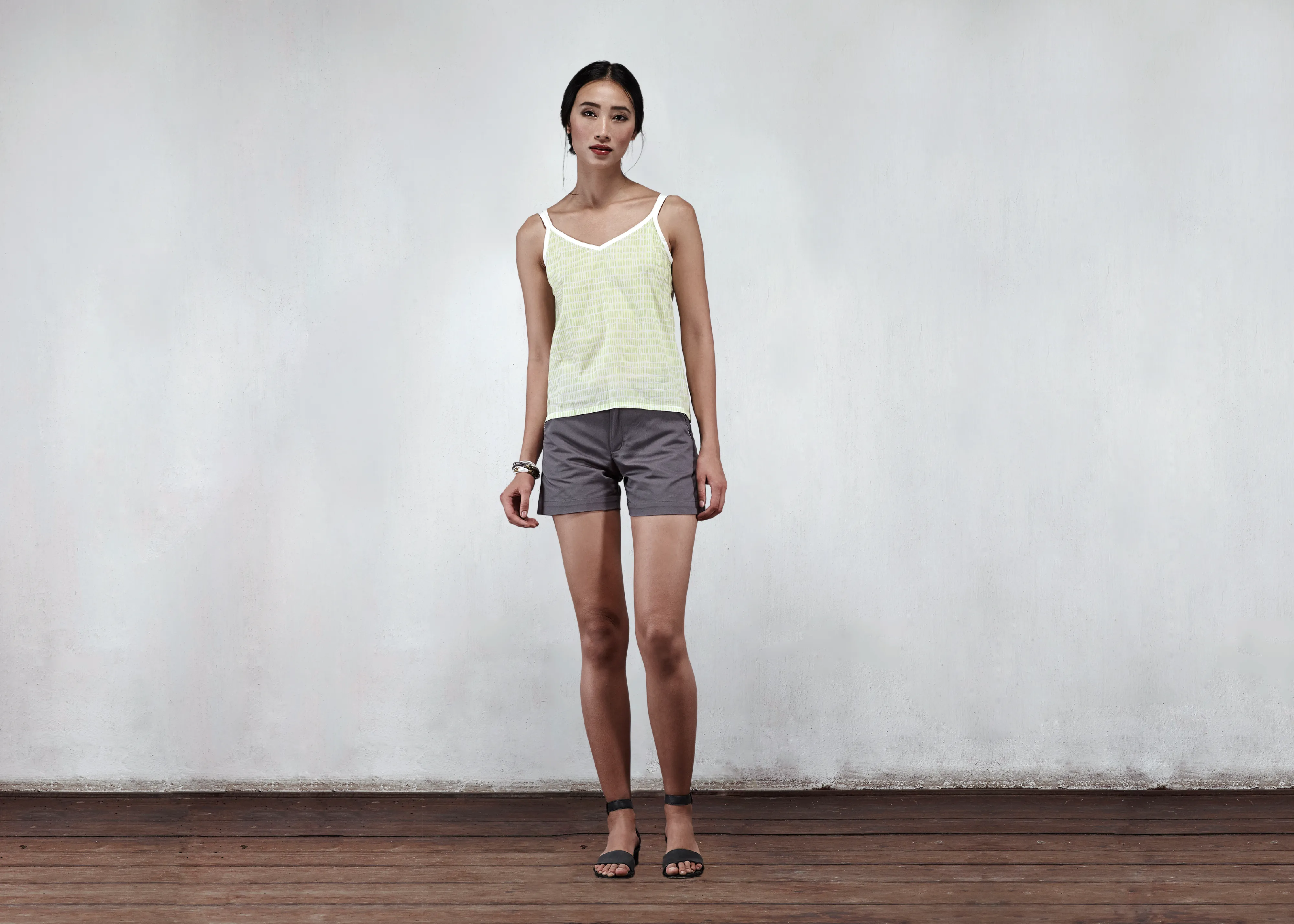 THO - CINNAMON BARCK Classic Fit