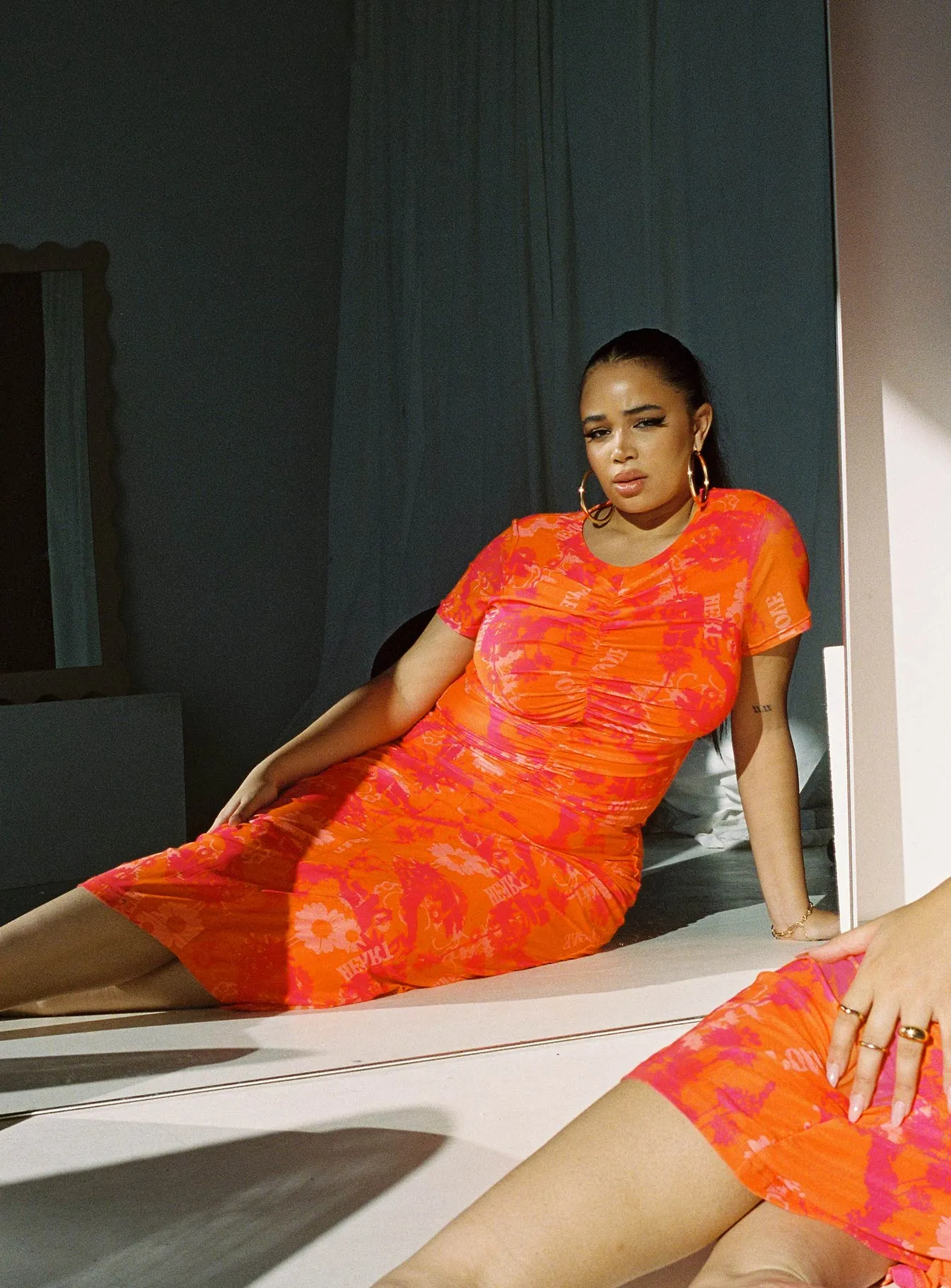 Stella Midi Dress Orange Multi Curve Bold Patterns Fit Base