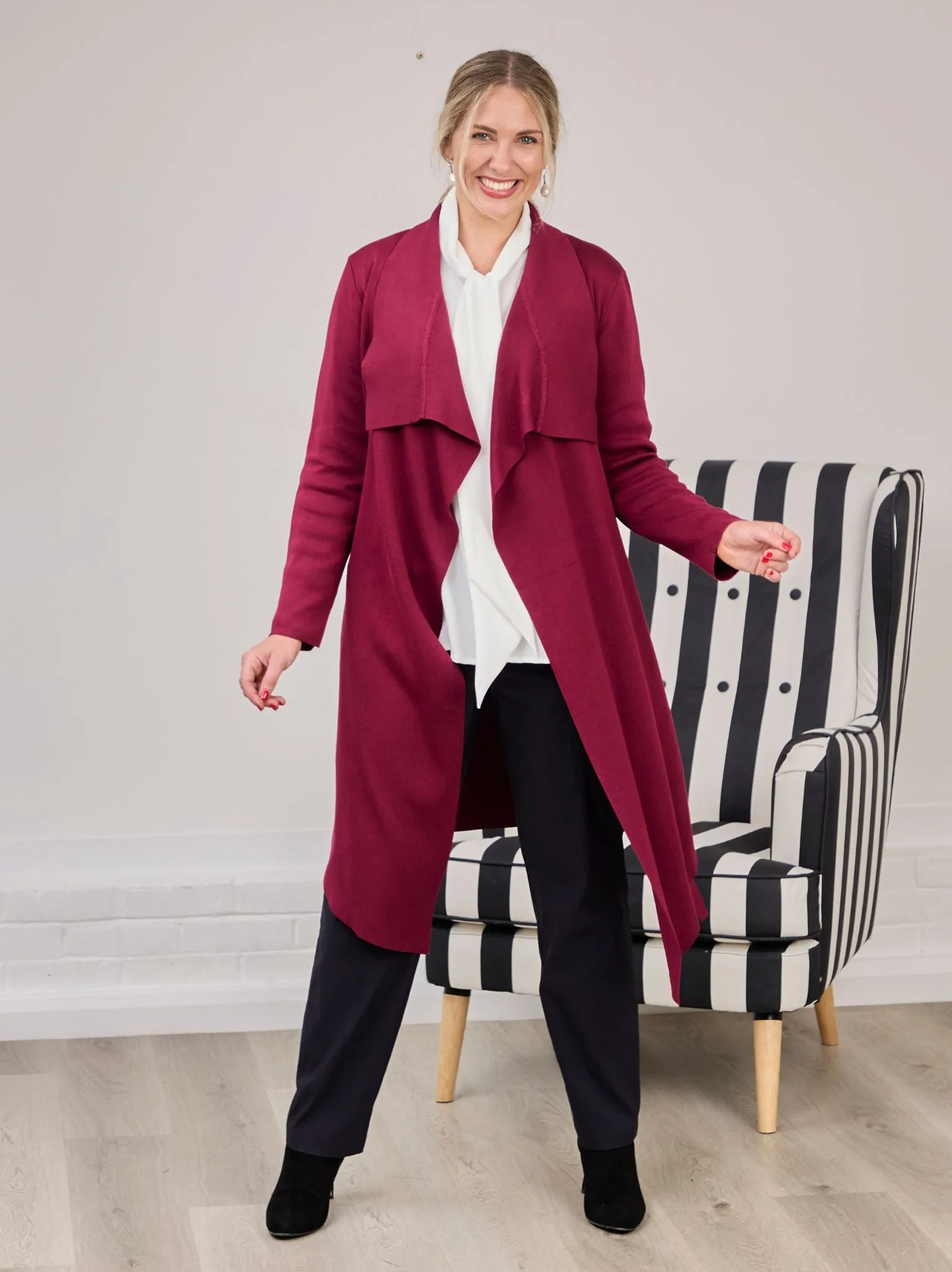 Carly Knitted Cardigan - Burgundy Urban Casual Look