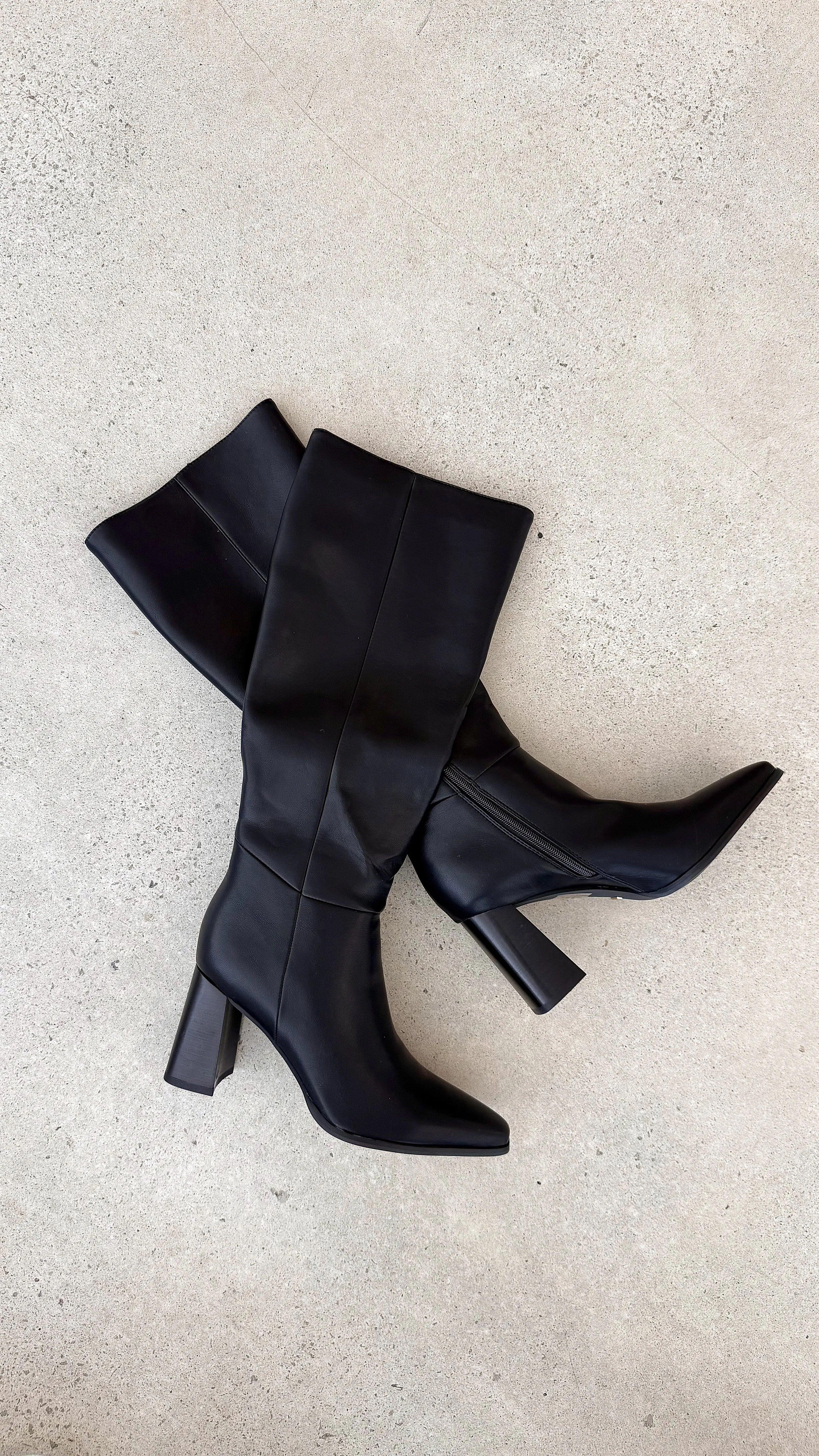 Clean Style Vallia Boots - Black