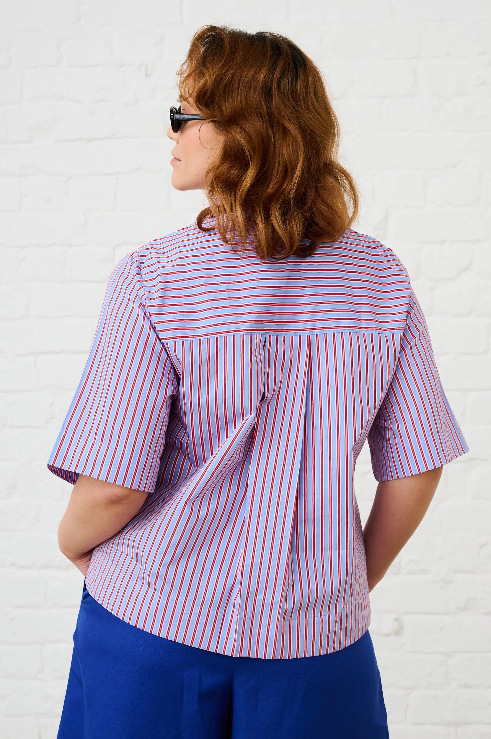 Breathable wear Slim Fit Cut Cotton Boxy Shirt in Blue/Red Stripe