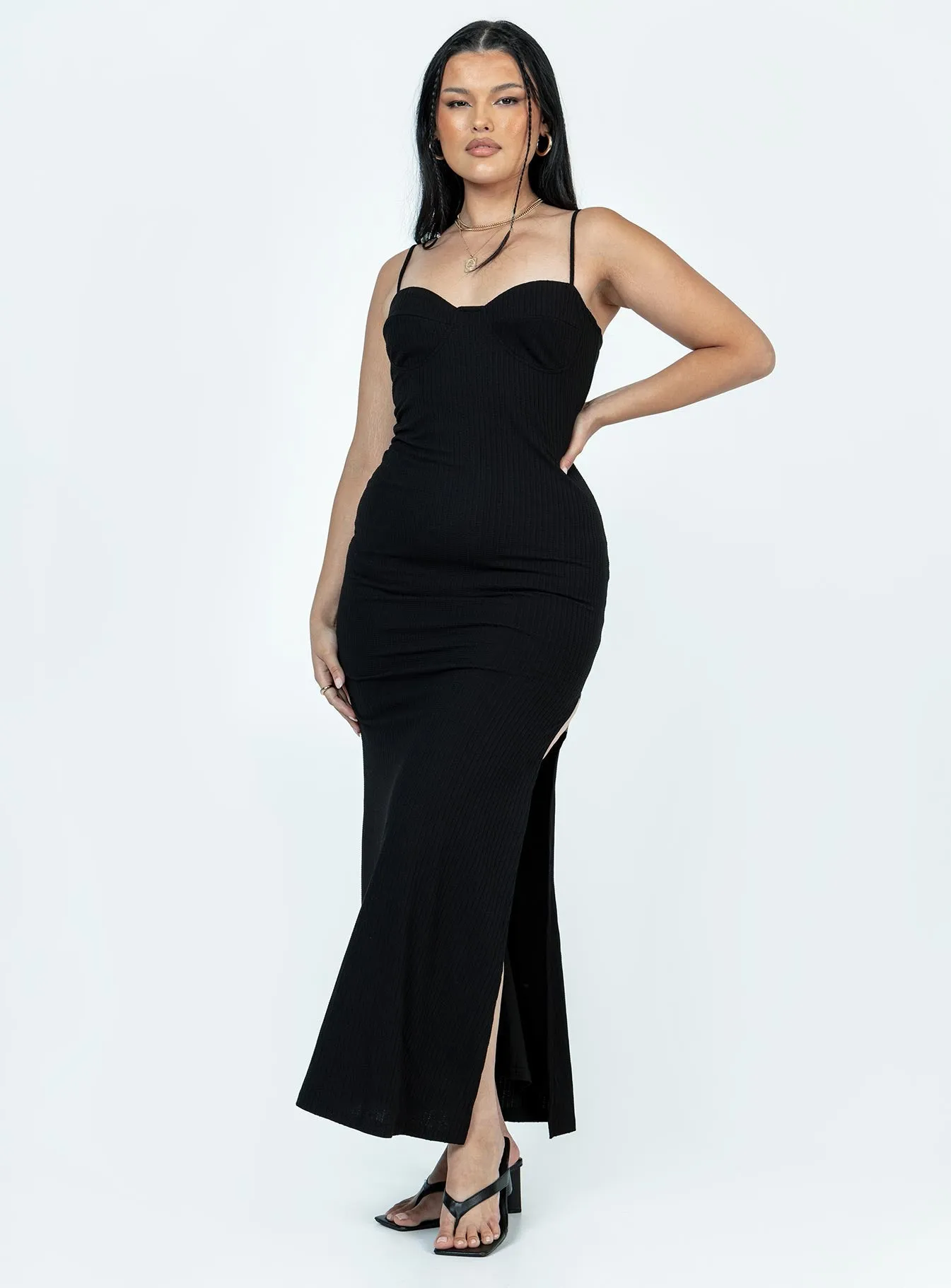 Belladonna Maxi Dress Black Cozy Style Layer Light