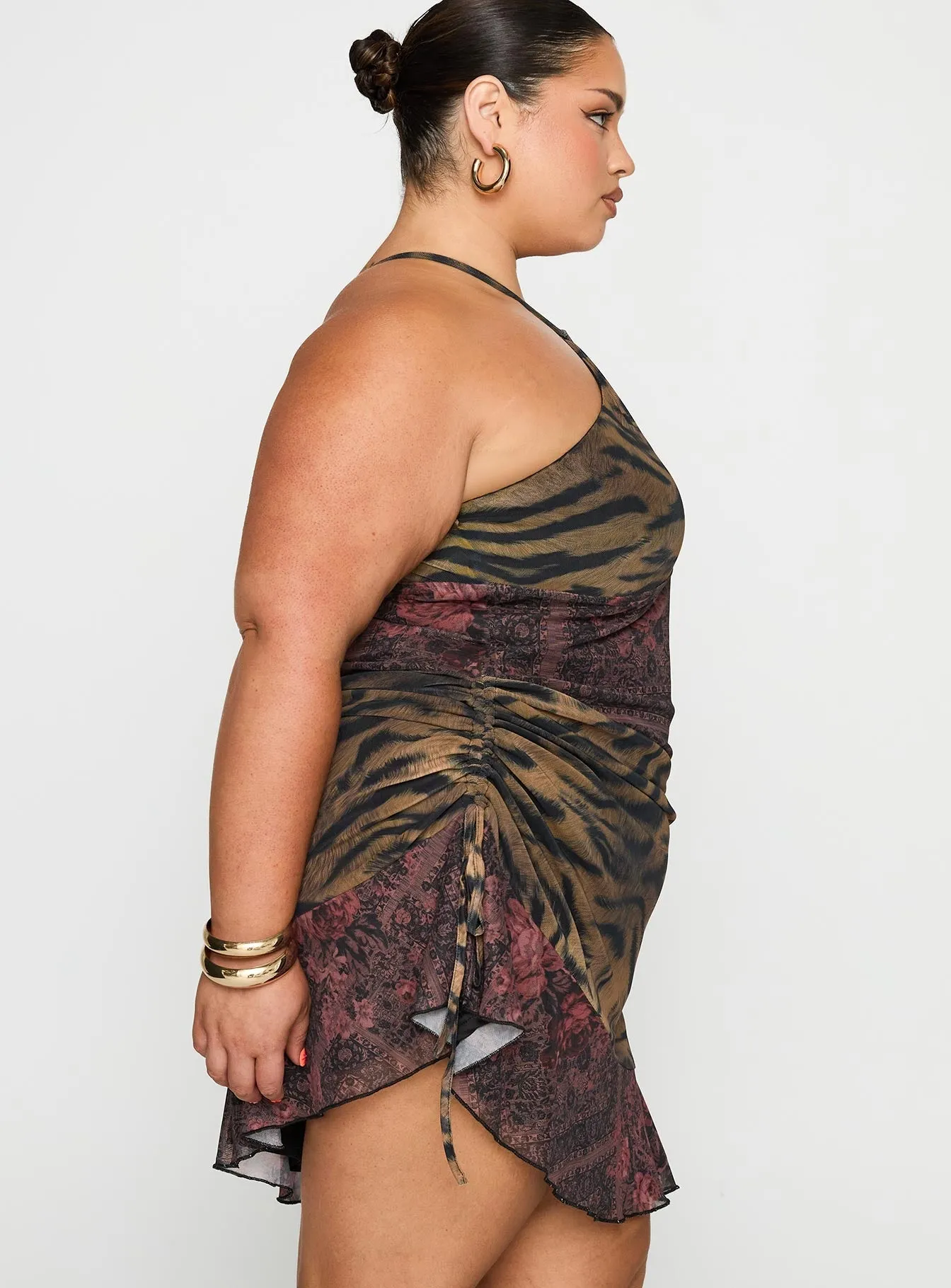 Chic Comfort Syrefena Halter Mini Dress Multi Curve