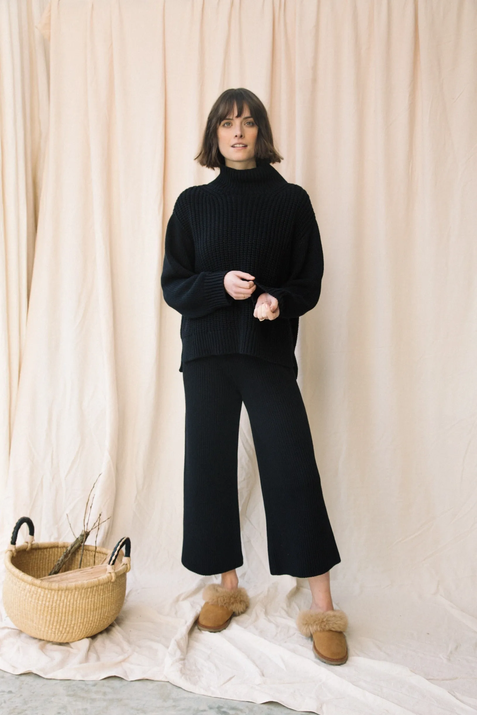 Taka Organic Cotton Knitted Trouser in Black Antibacterial lining