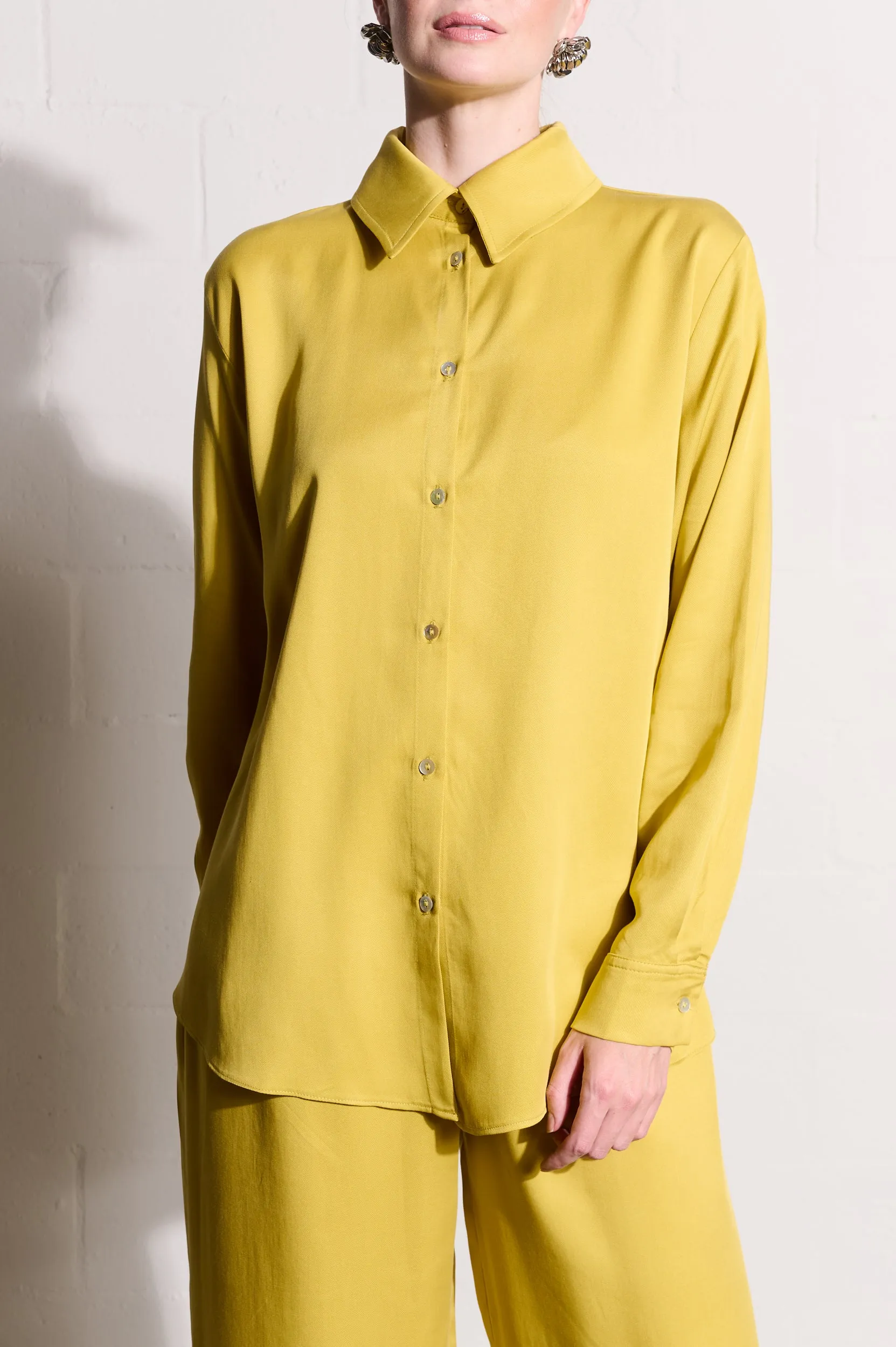 Simple yet stylish The Essential Shirt in Chartreuse