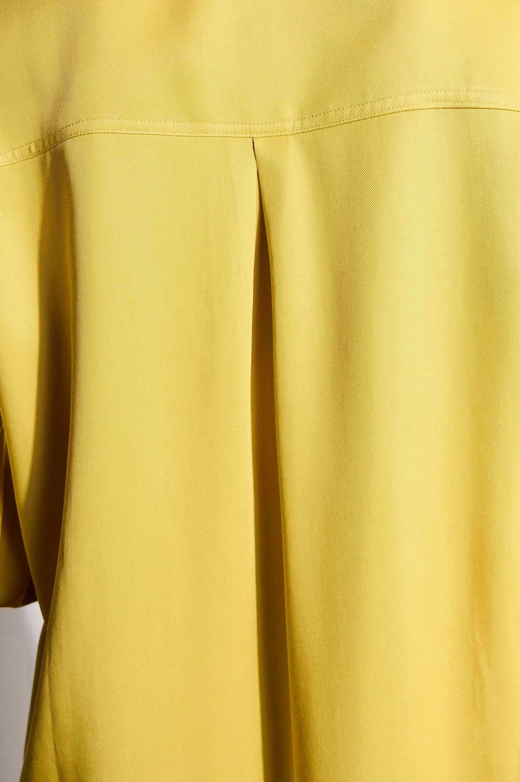 The Essential Shirt in Chartreuse Casual Layer Look